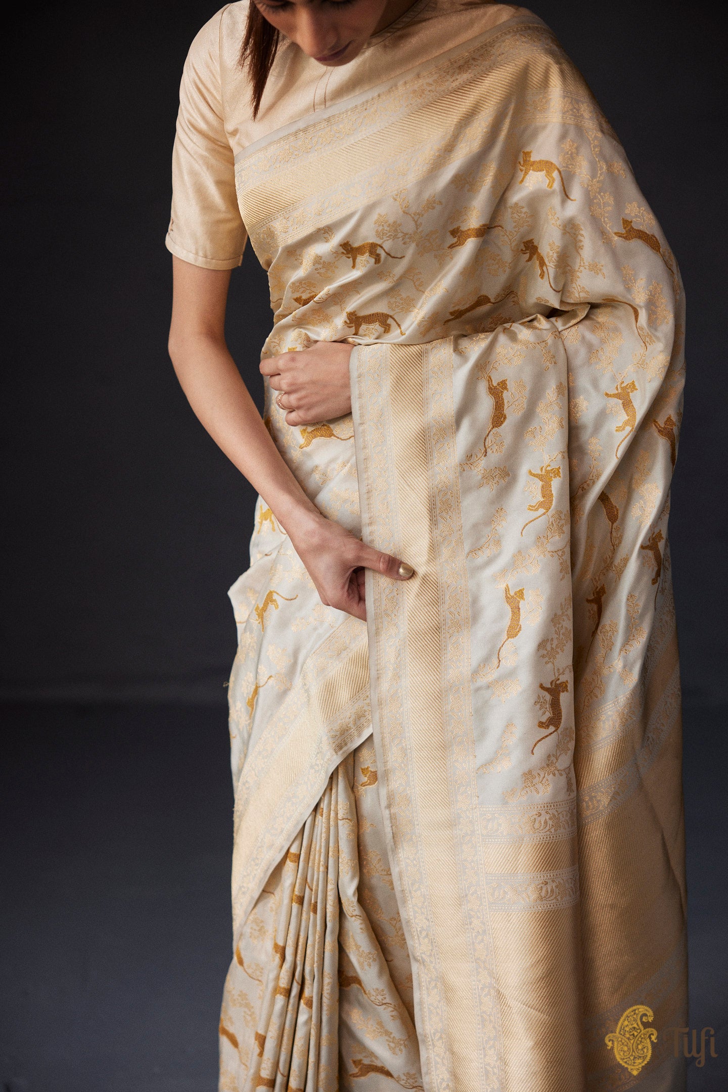 Off White Color Roses 'Leopards on Branches' Off-White Pure Katan Silk Banarasi Shikargah Ha ...