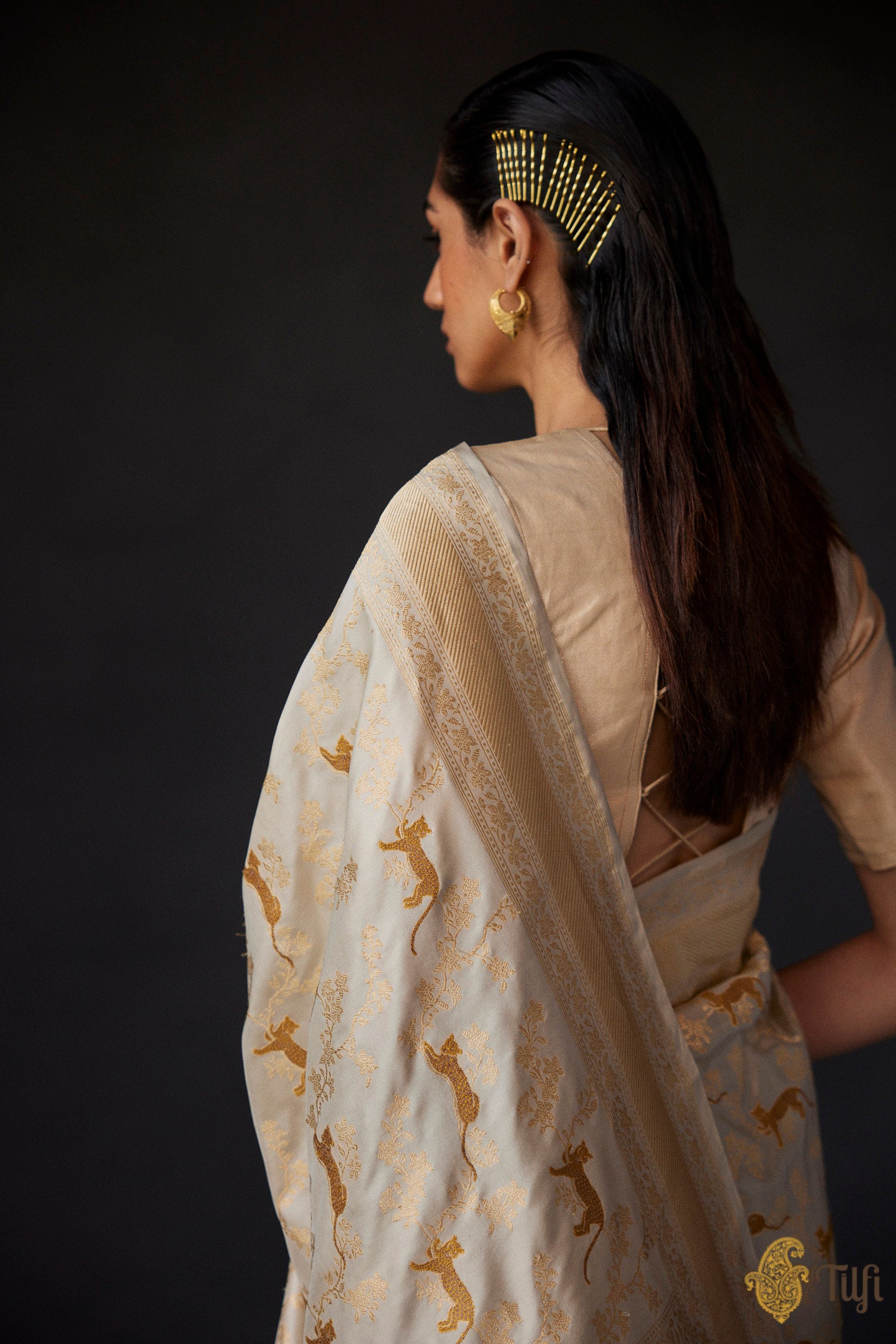 Off White Color Roses 'Leopards on Branches' Off-White Pure Katan Silk Banarasi Shikargah Ha ...