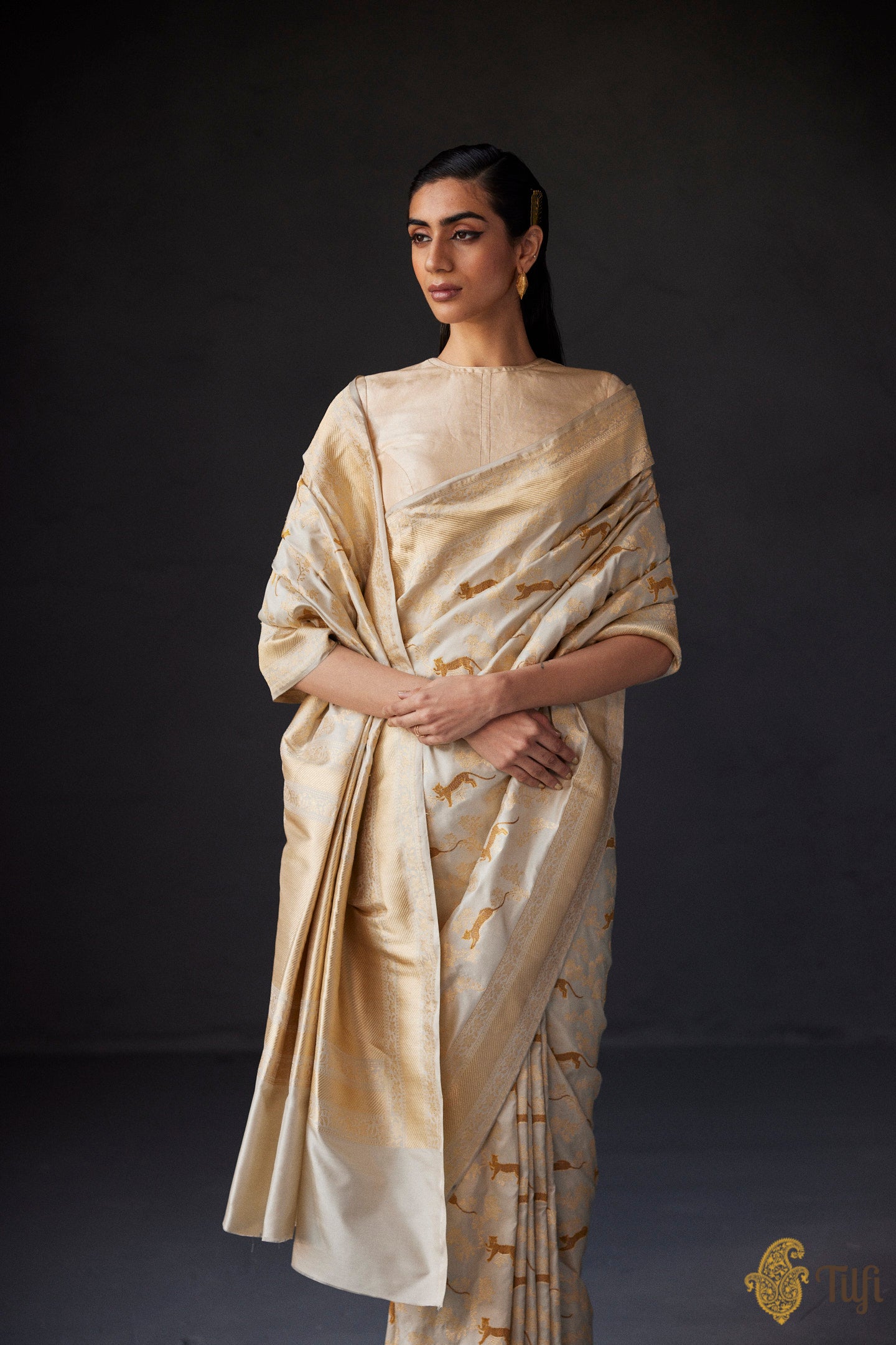 Off White Color Roses 'Leopards on Branches' Off-White Pure Katan Silk Banarasi Shikargah Ha ...