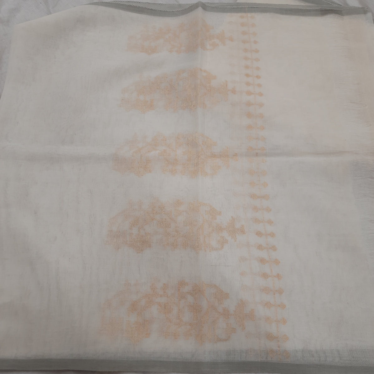 Off-White Pure Cotton Jamdani Real Zari Banarasi Handloom Stole