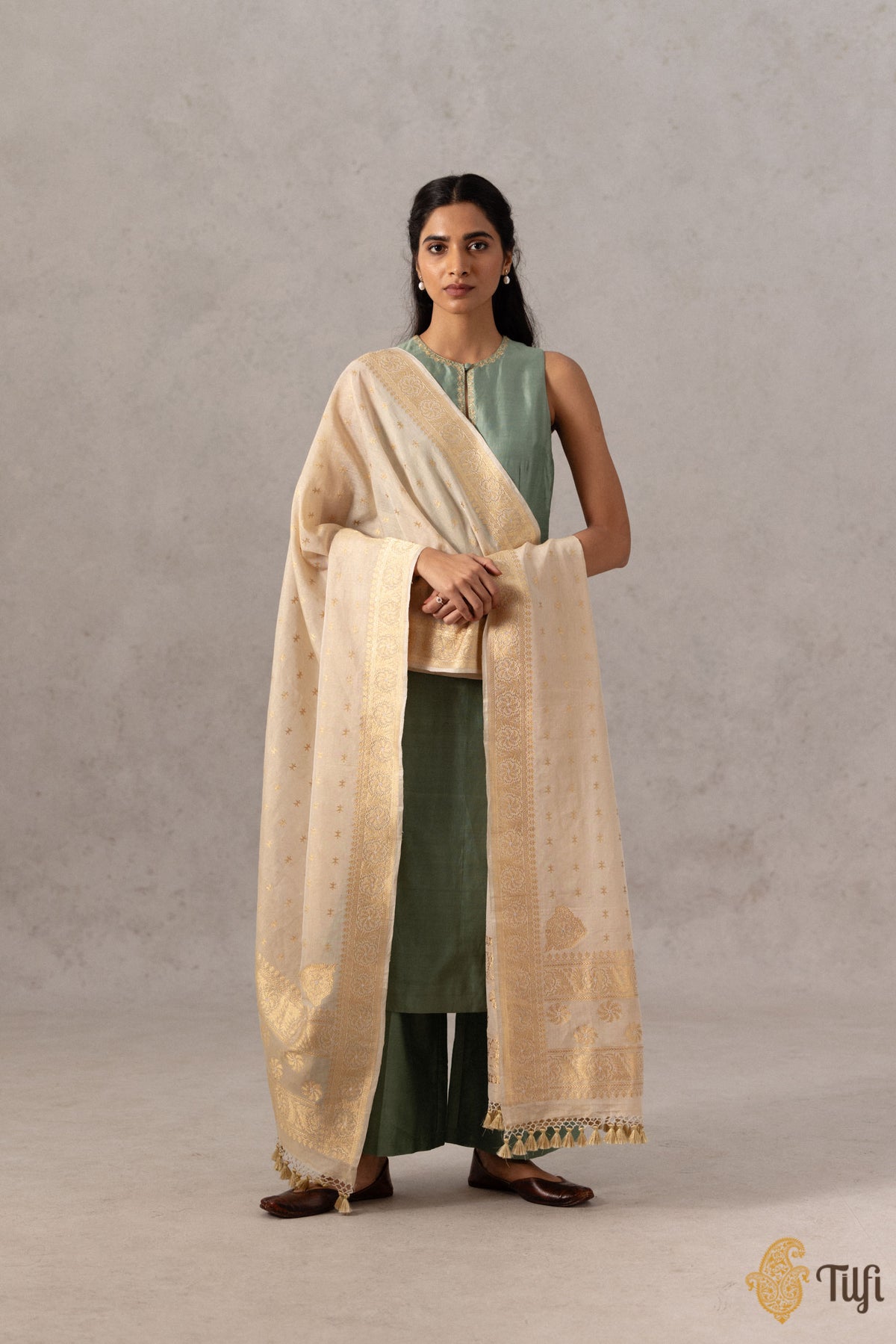 Pre-Order: Off-White Pure Cotton Tissue Banarasi Handloom Dupatta