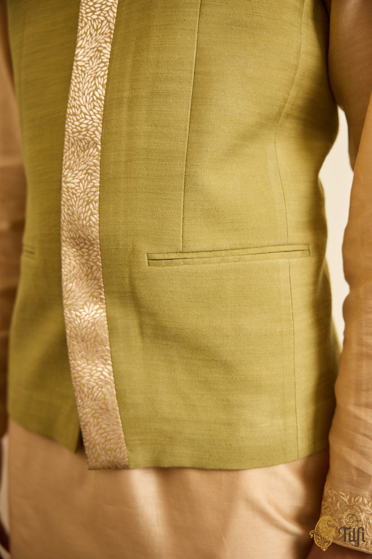 Green Pure Raw Silk Handwoven Sadri