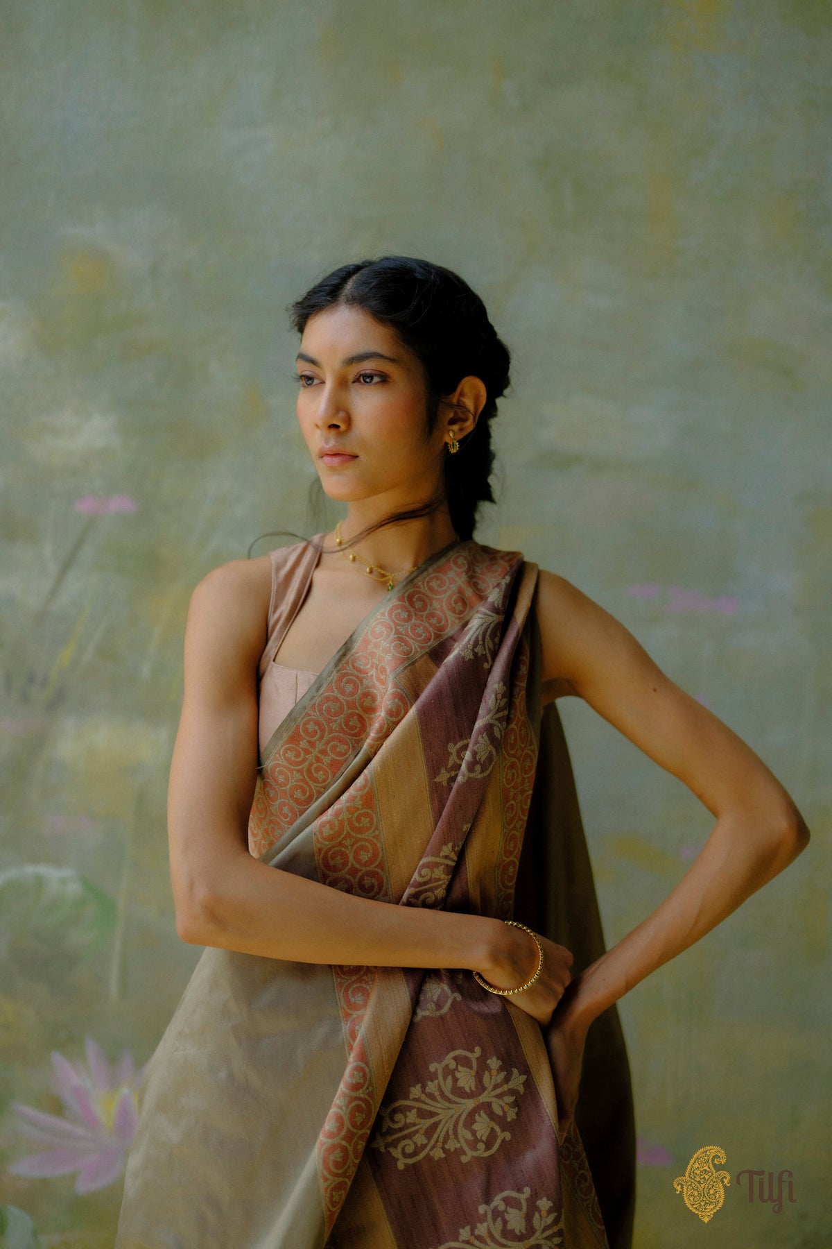 'Alba' Olive Green Pure Katan Gheecha Silk Banarasi Handloom Saree
