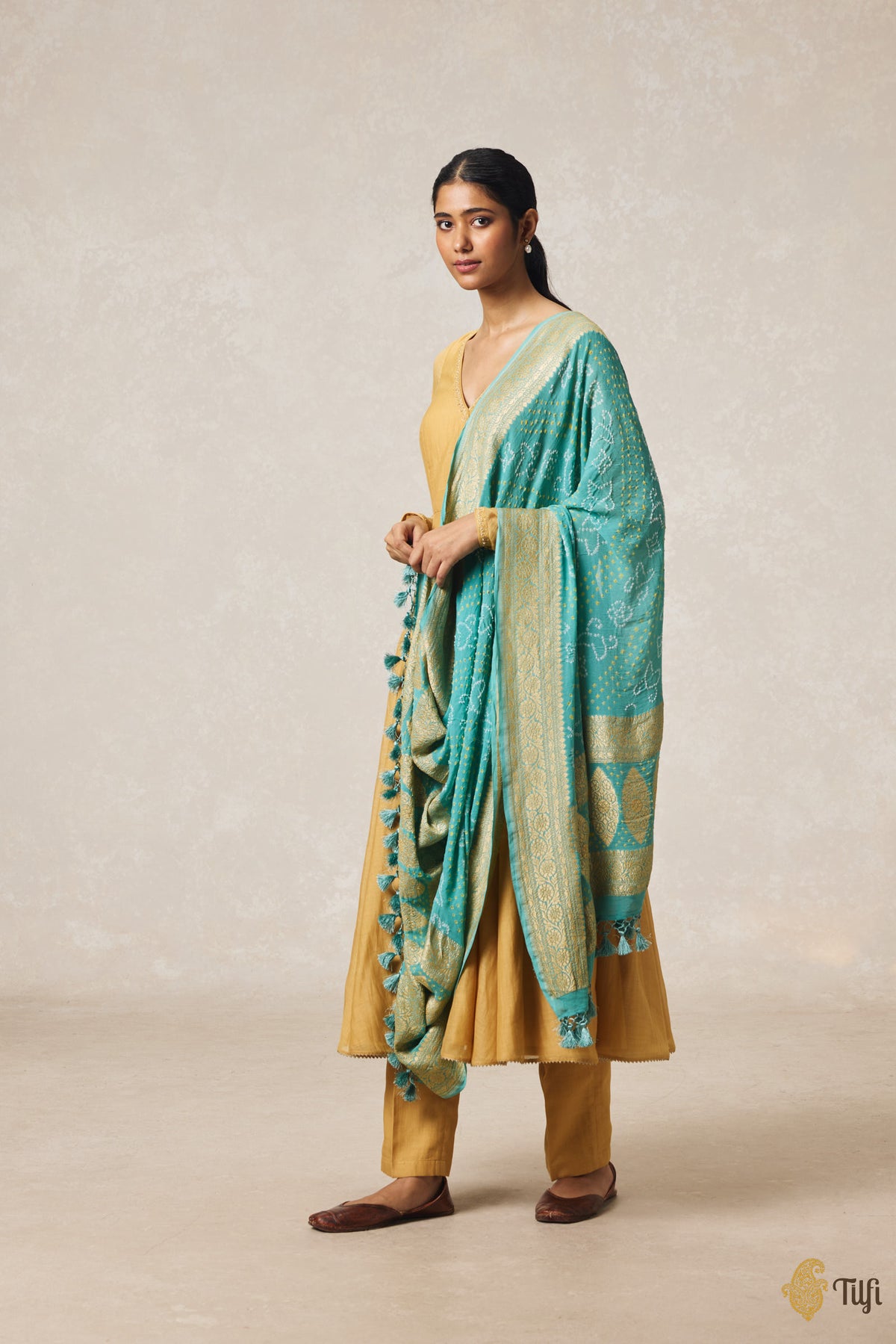 Turquoise Pure Georgette Banarasi Handloom Bandhani Dupatta