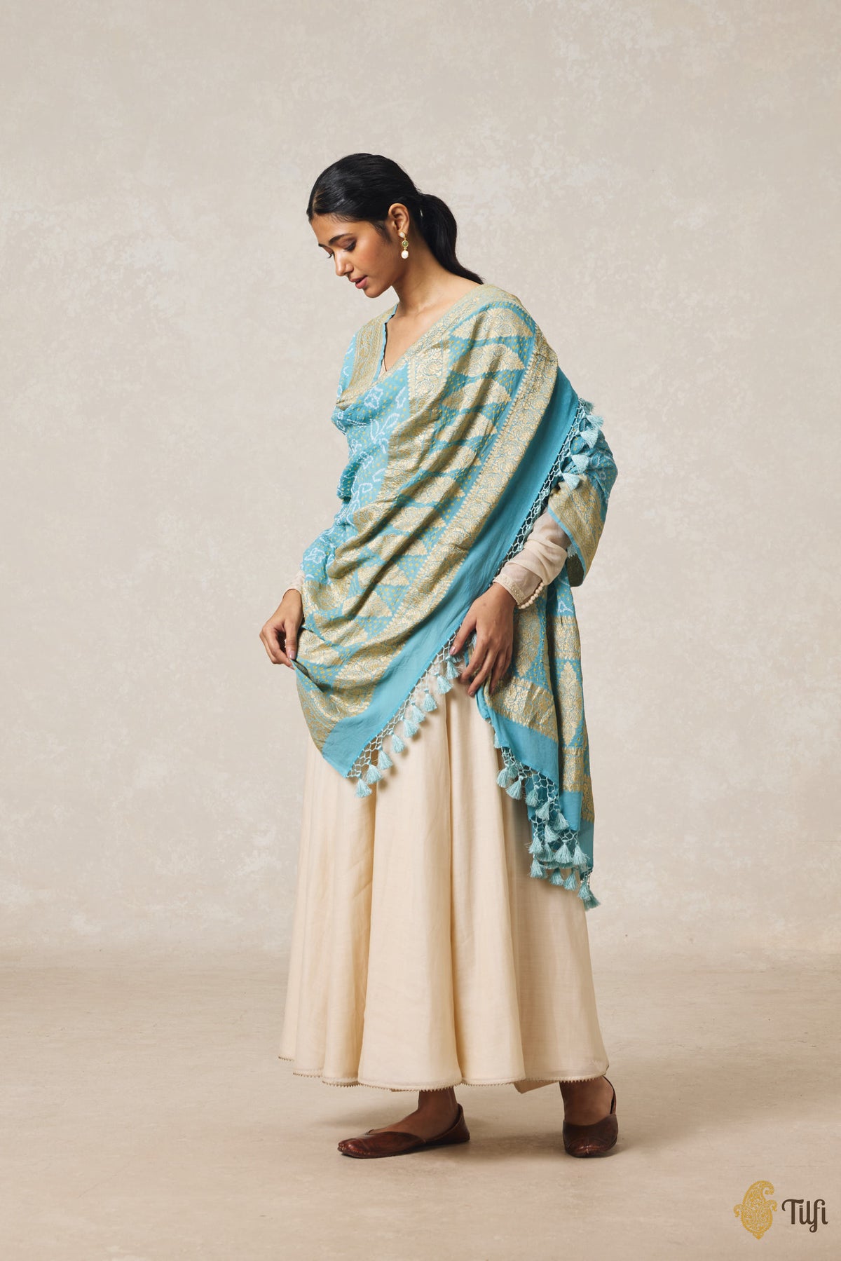 Firozi Blue Pure Georgette Banarasi Handloom Bandhani Dupatta