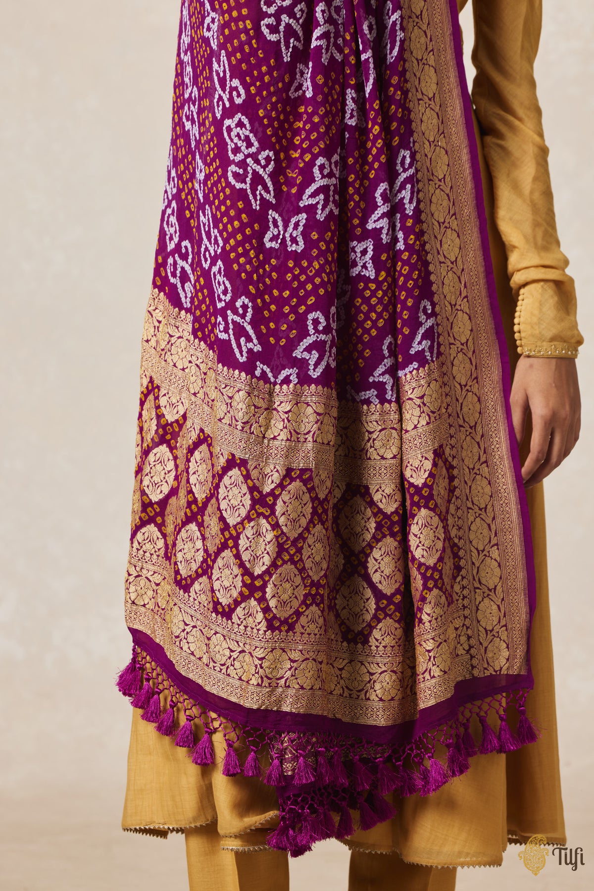 Cherry Purple Pure Georgette Banarasi Handloom Bandhani Dupatta