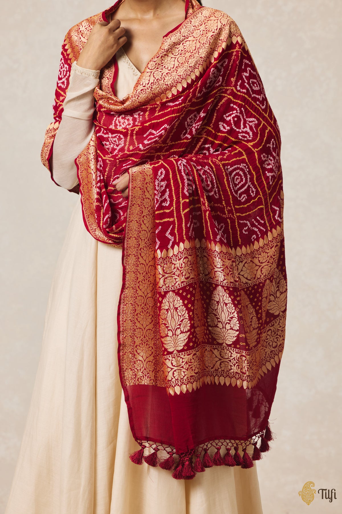 Maroon Pure Georgette Banarasi Handloom Bandhani Dupatta