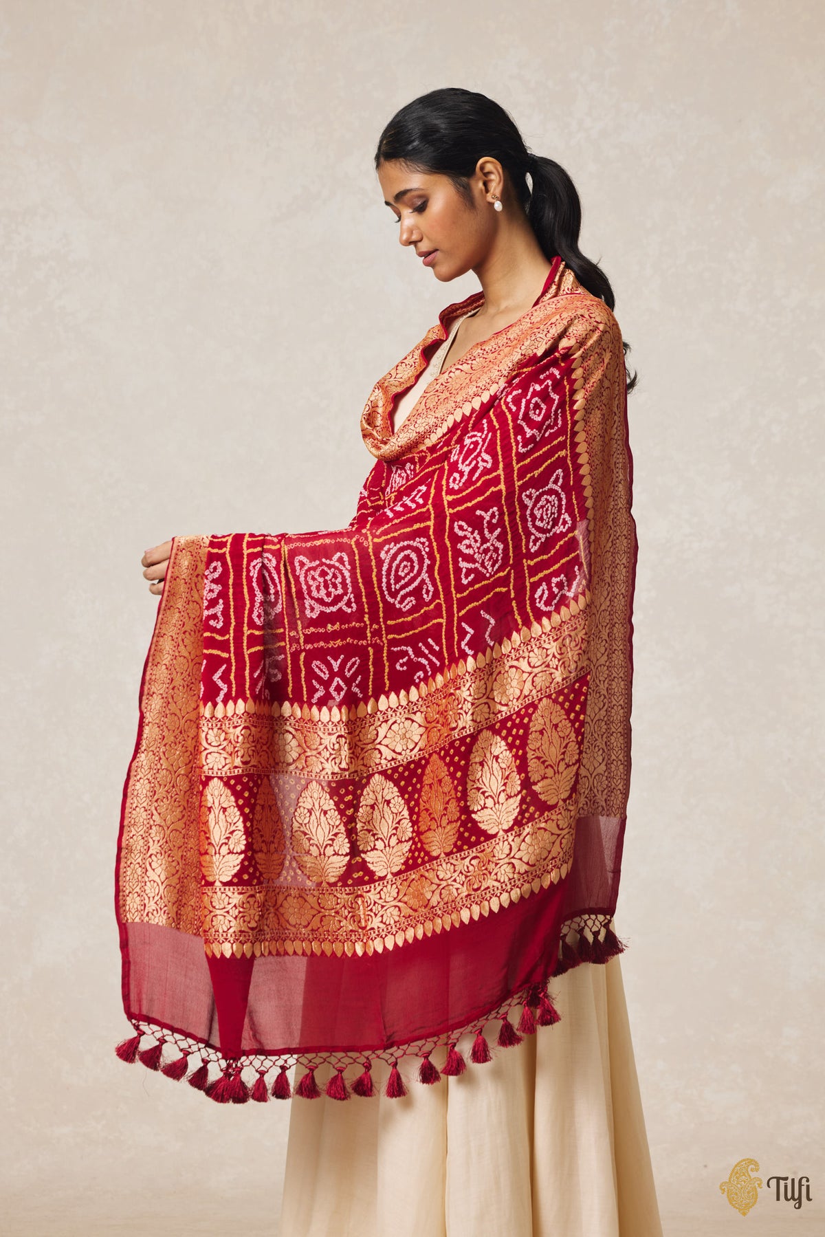 Maroon Pure Georgette Banarasi Handloom Bandhani Dupatta