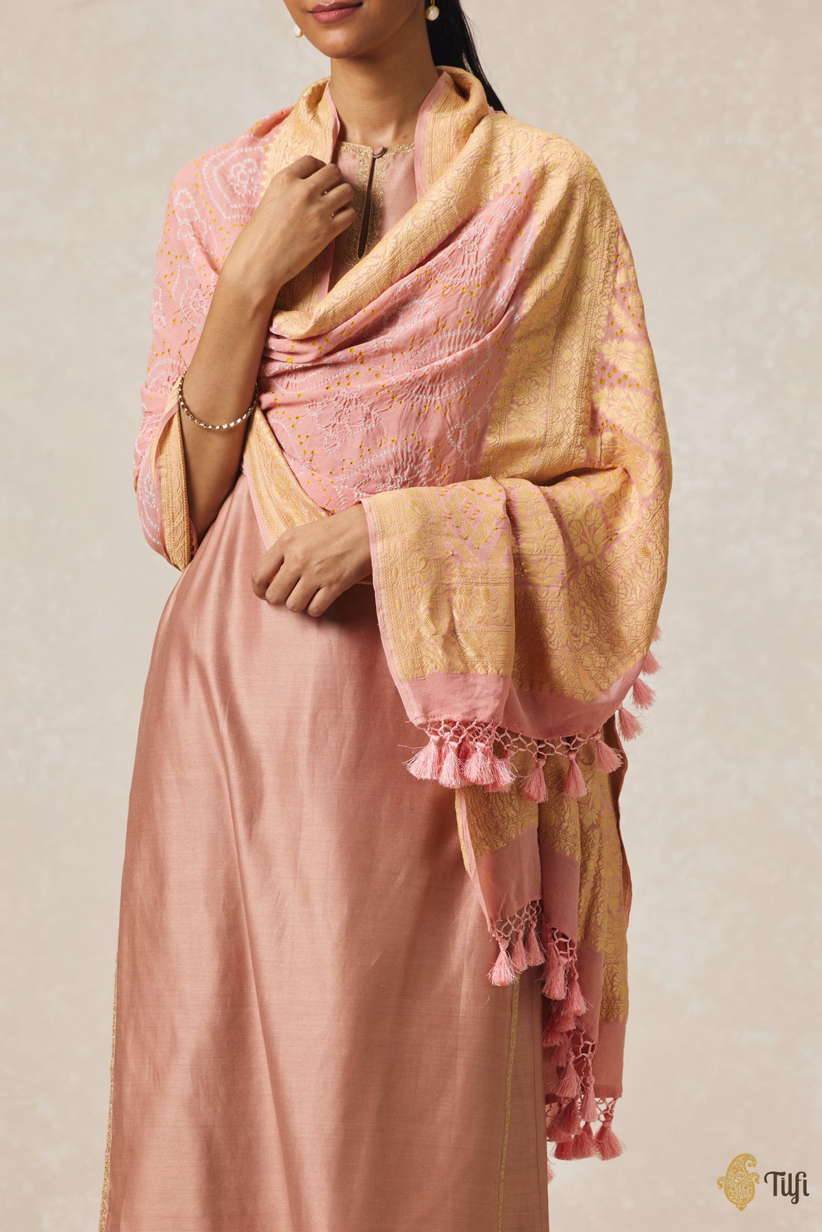 Peach Pure Georgette Banarasi Handloom Bandhani Dupatta