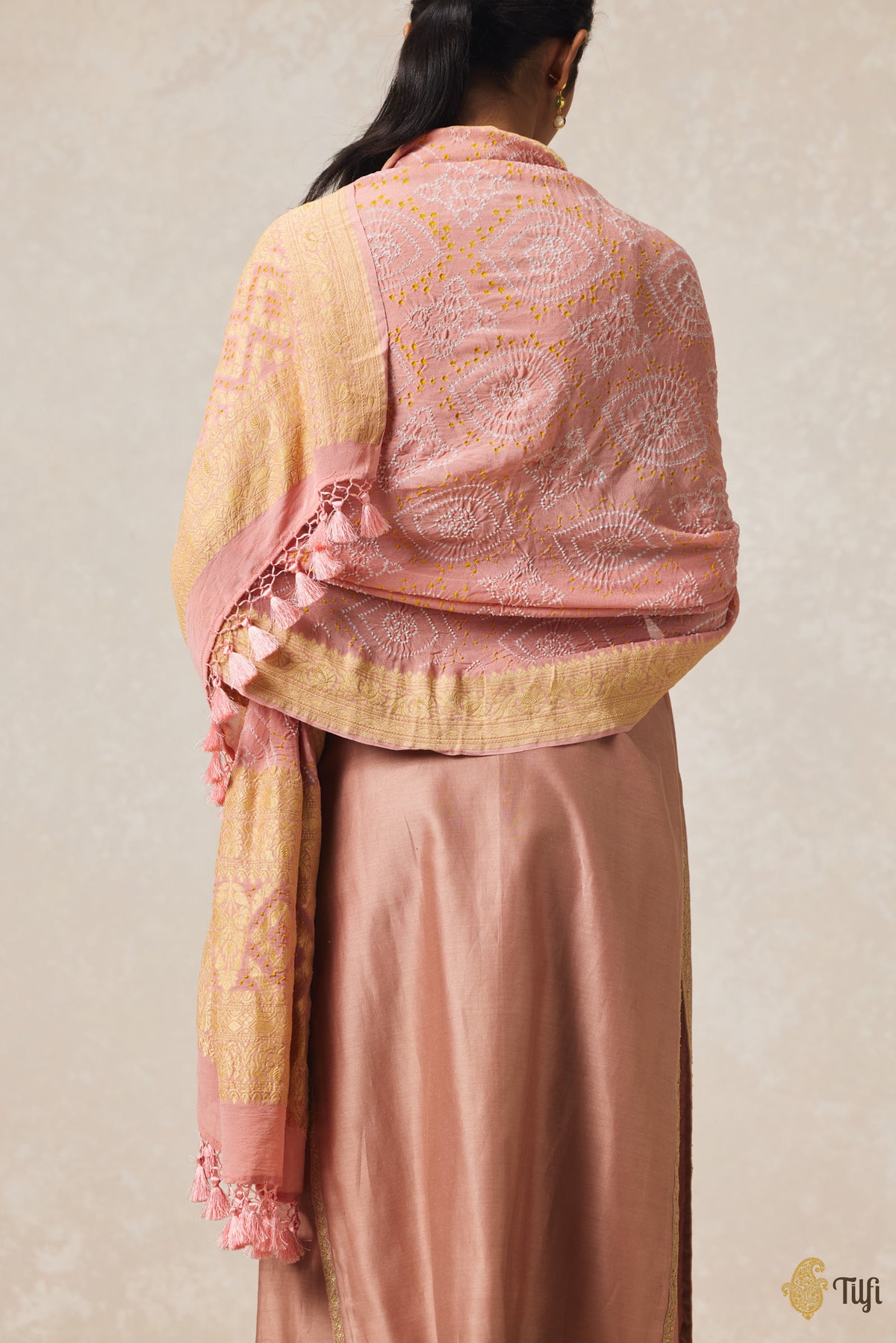 Peach Pure Georgette Banarasi Handloom Bandhani Dupatta