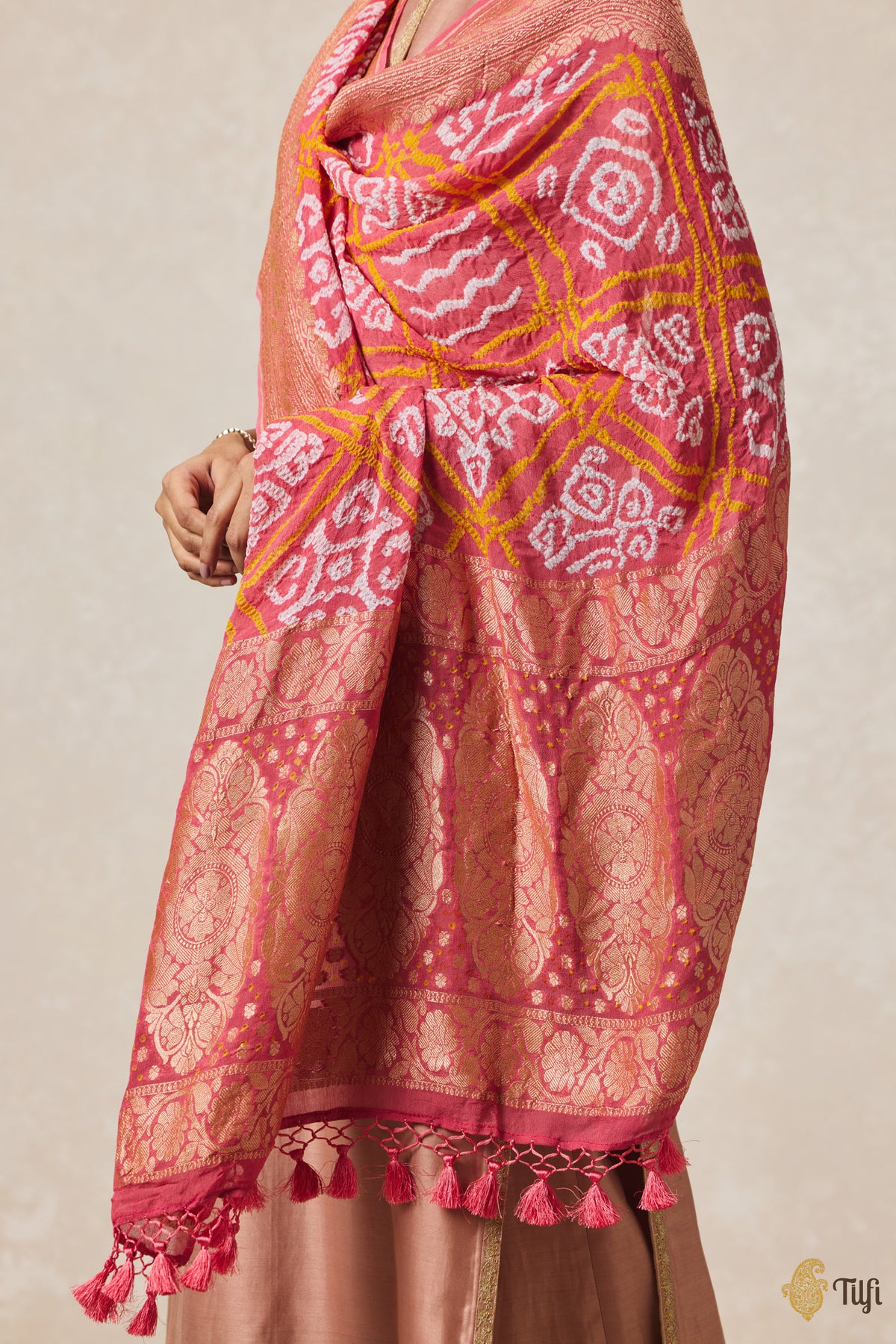 Rust Pink Pure Georgette Banarasi Handloom Bandhani Dupatta