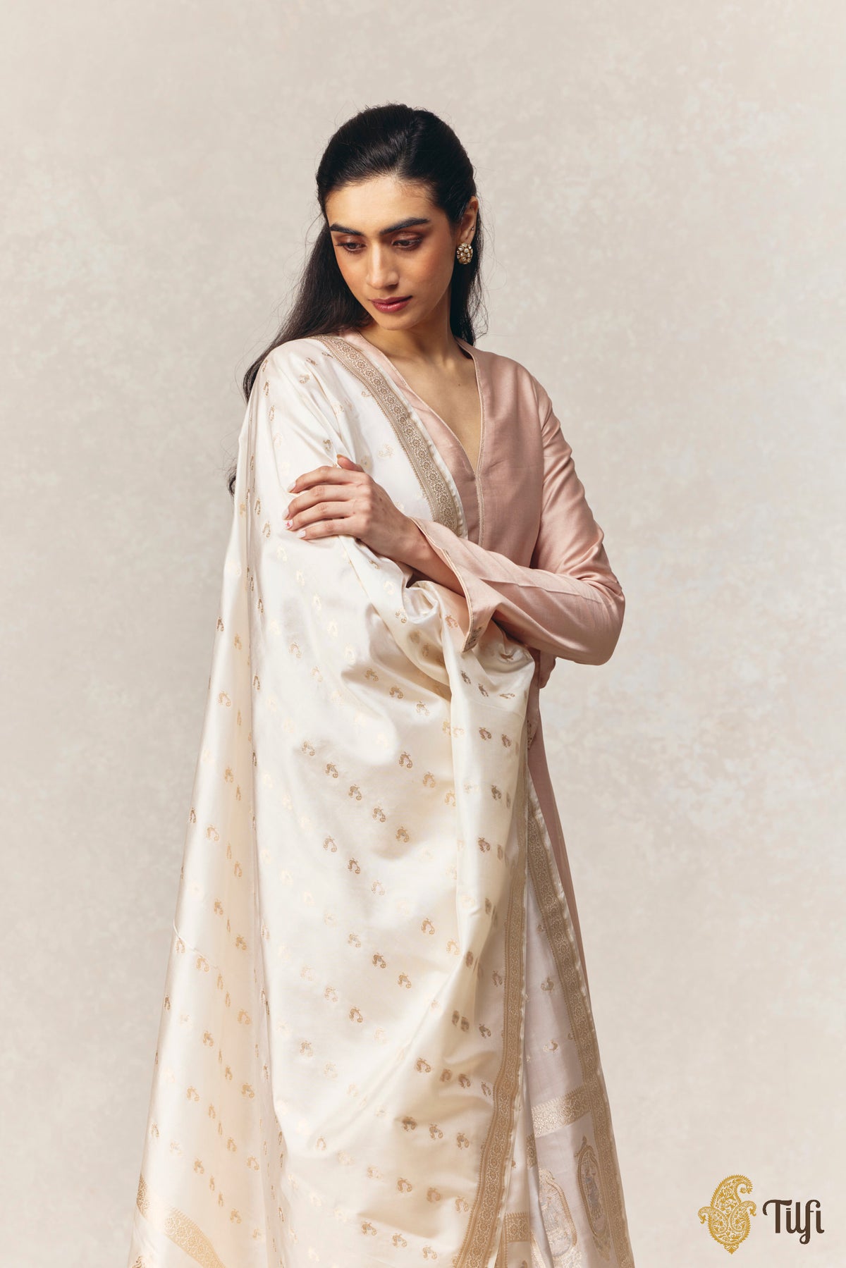 Off-White Pure Katan Silk Cutwork Bird Booti Rani Figure Dupatta