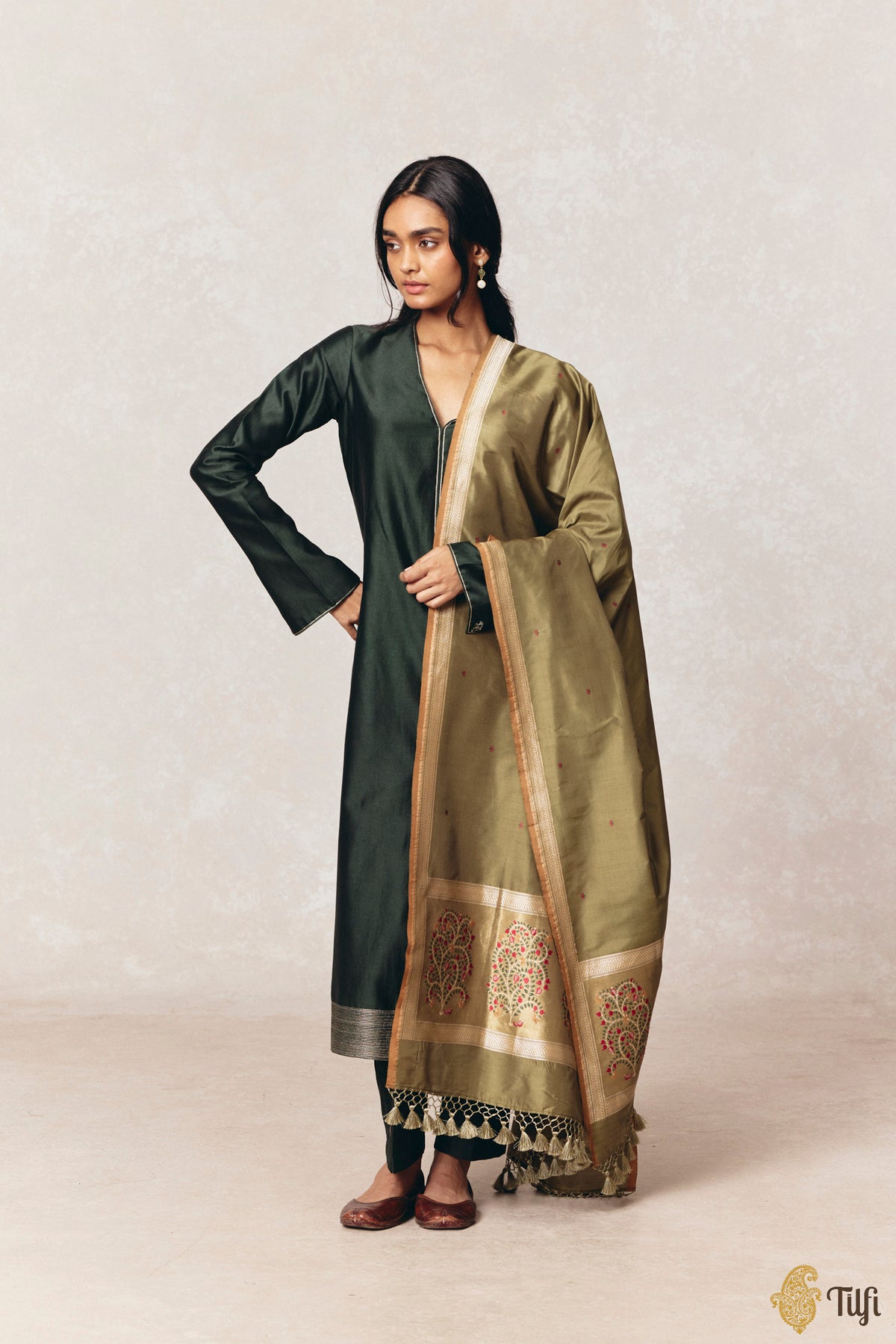 'Anar Lata' Green Pure Katan Silk Banarasi Handloom Dupatta