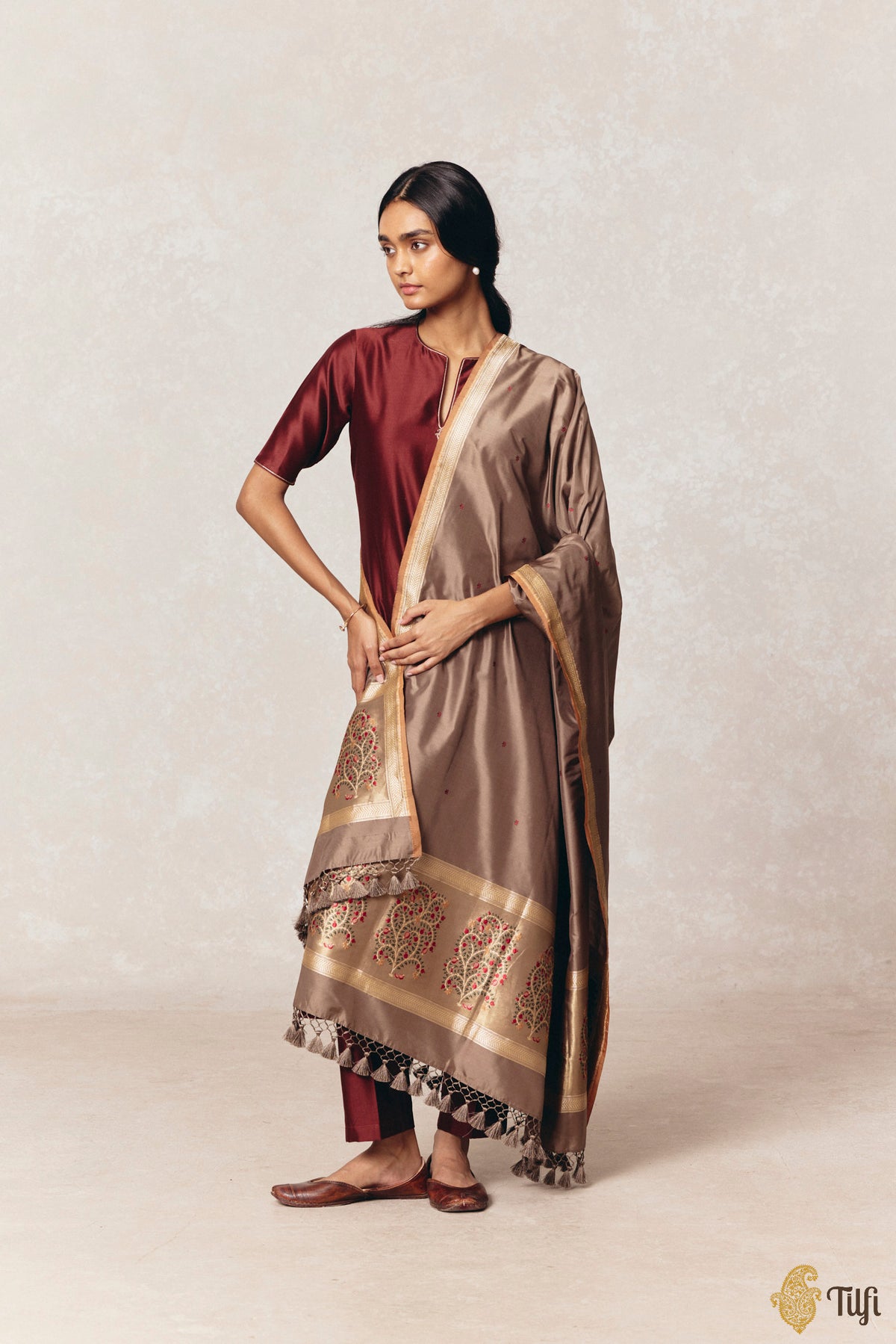 'Anar Lata' Dark Taupe Pure Katan Silk Banarasi Handloom Dupatta