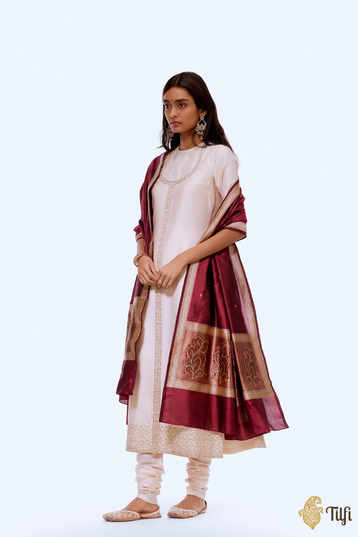 &#39;Anar Lata&#39; Deep Maroon Pure Katan Silk Banarasi Handloom Dupatta