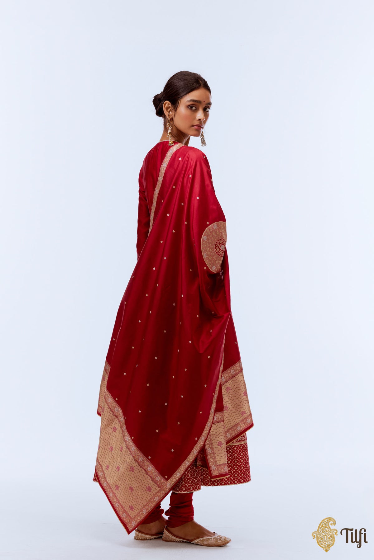 Deep Red Pure Katan Silk Banarasi Handloom Dupatta