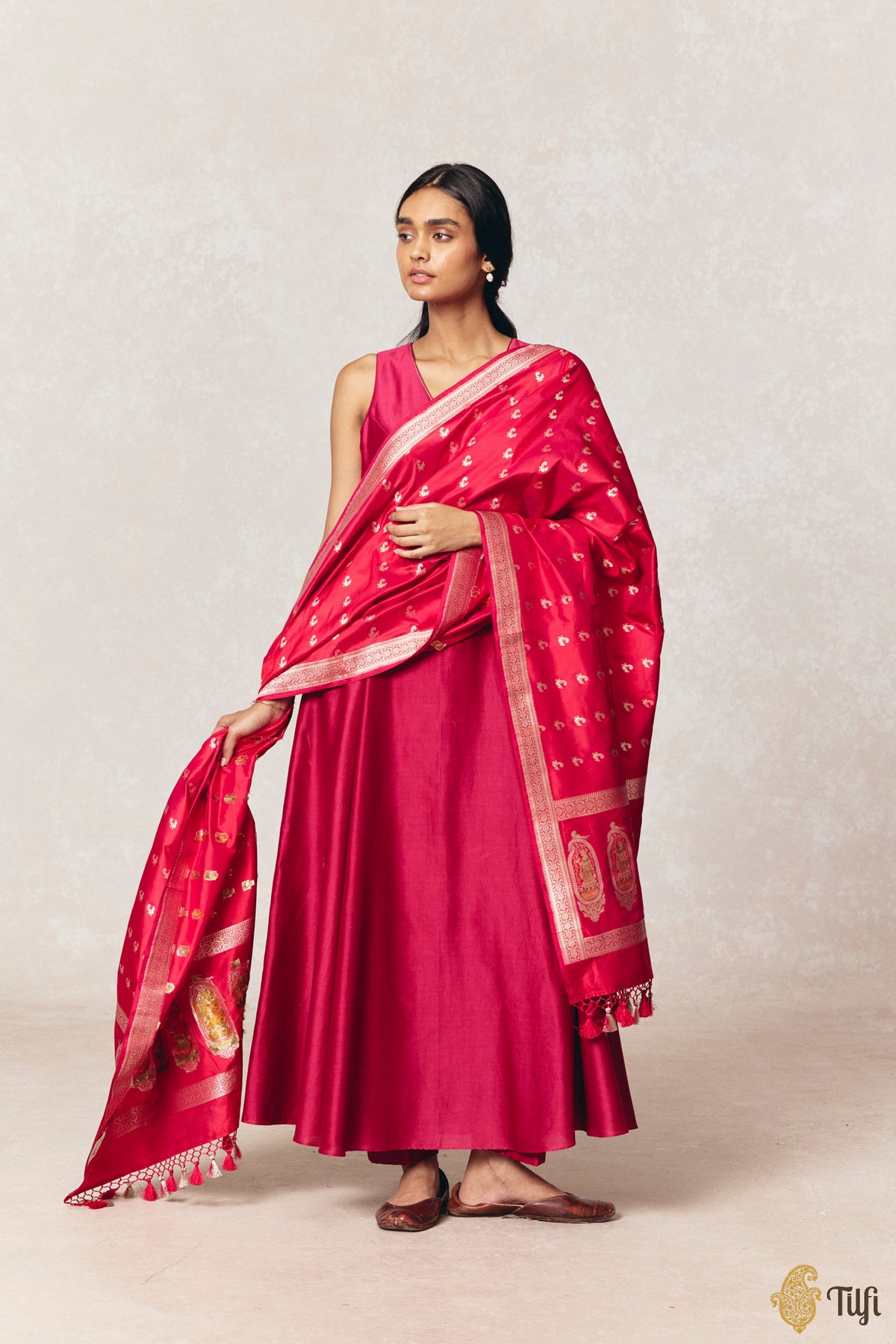 Rani Pink-Red Pure Katan Silk Banarasi Handloom Dupatta