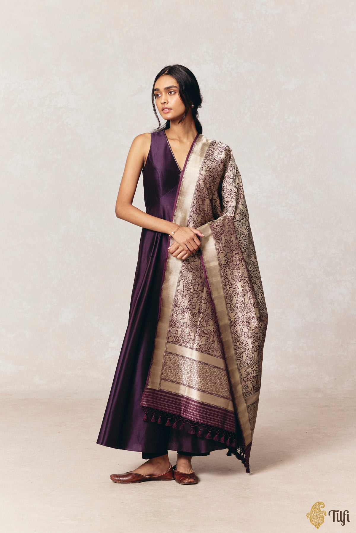 Deep Garnet Pure Katan Silk Banarasi Handloom Dupatta