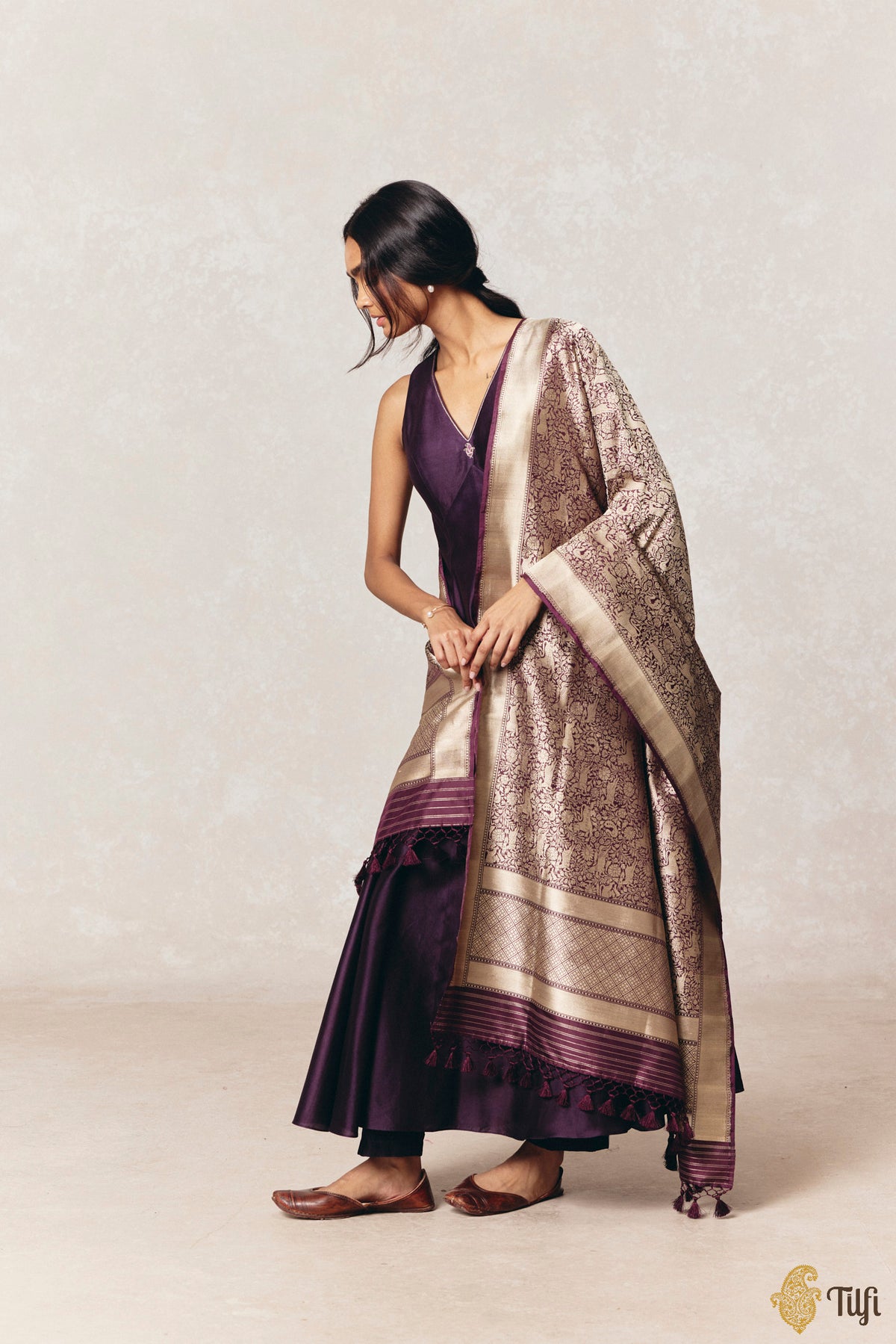 Deep Garnet Pure Katan Silk Banarasi Handloom Dupatta