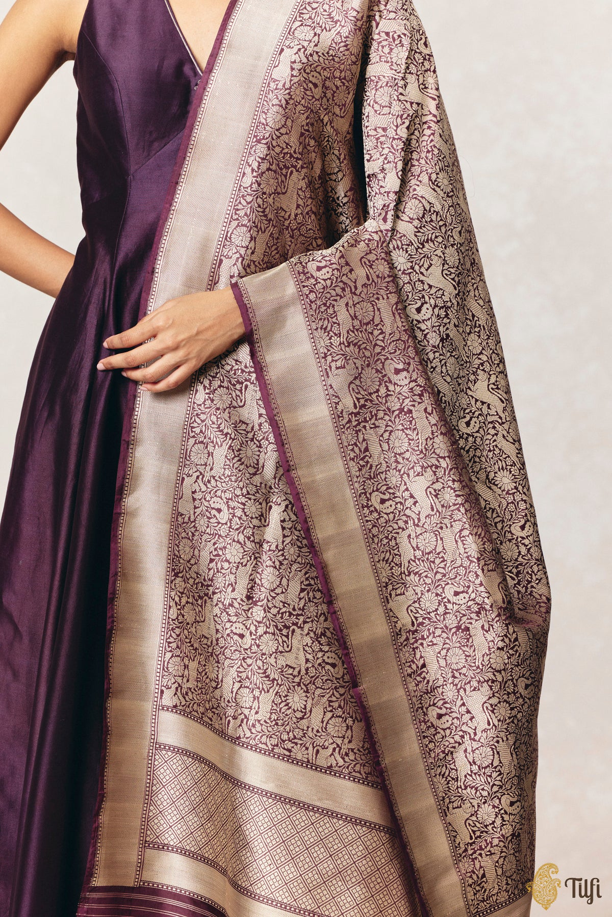 Deep Garnet Pure Katan Silk Banarasi Handloom Dupatta