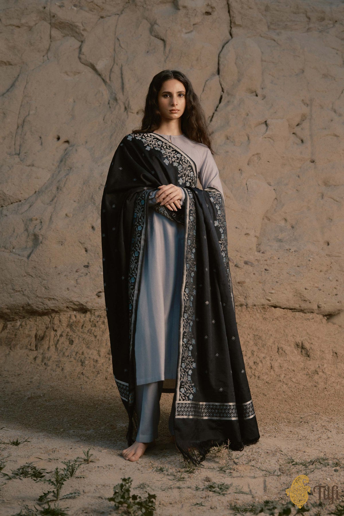 Black Silk-Wool Banarasi Handloom Dupatta