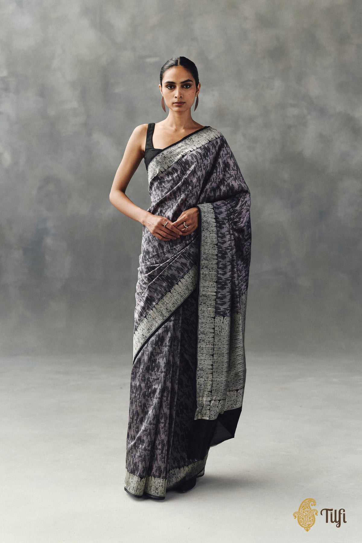 'Kumudini' Pastel Mauve-Black Pure Katan Silk Banarasi Handloom Saree