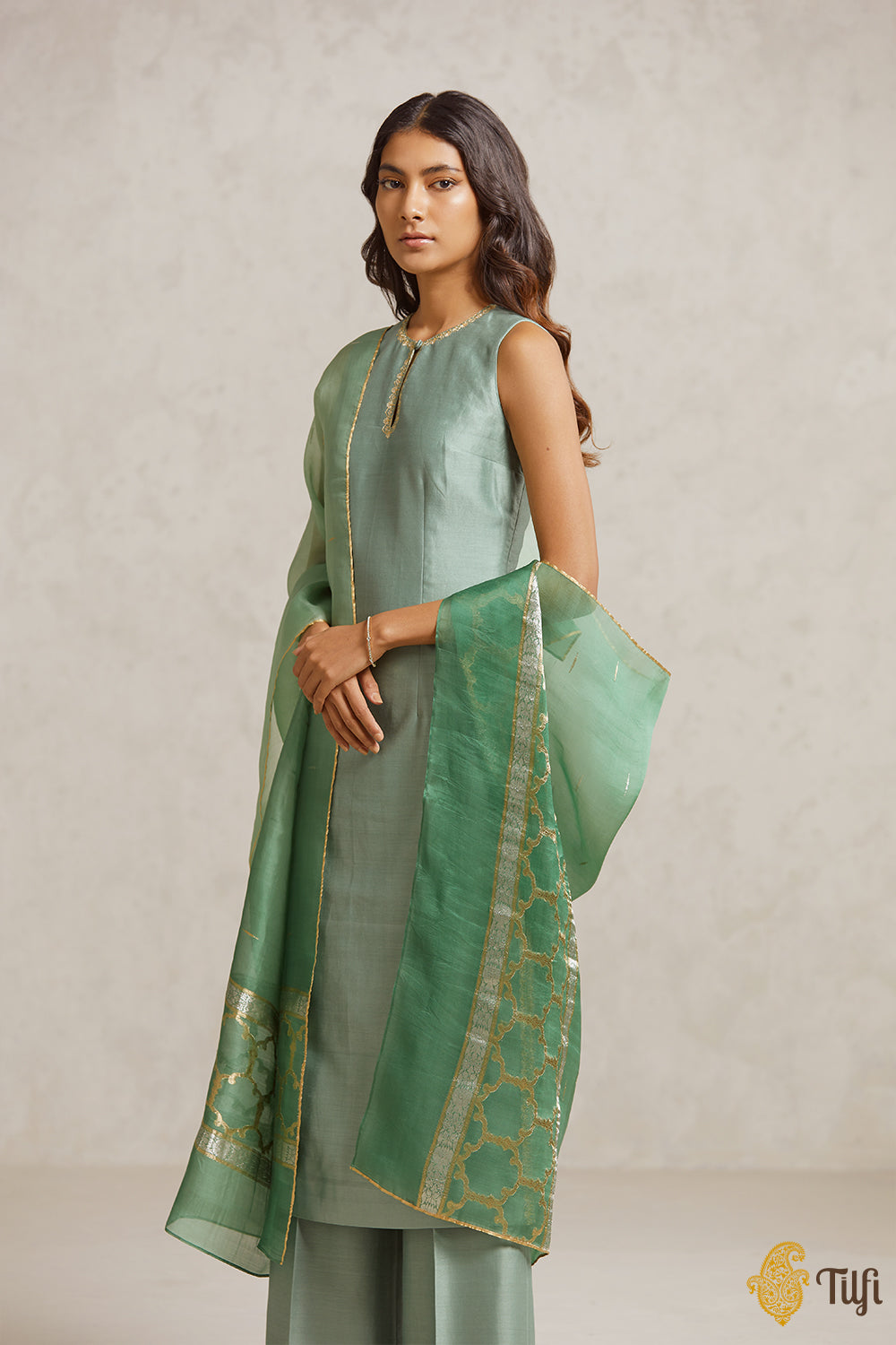 Sage Green Ombré Silk Kadwa Roopa Sona Booti Jaal Pallu Gold Border Dupatta