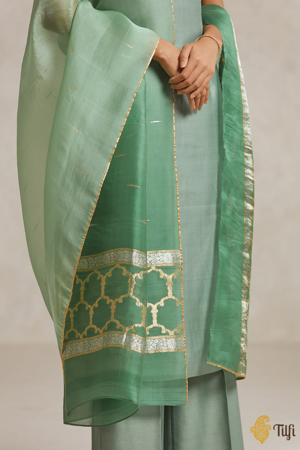 Sage Green Ombré Silk Kadwa Roopa Sona Booti Jaal Pallu Gold Border Dupatta