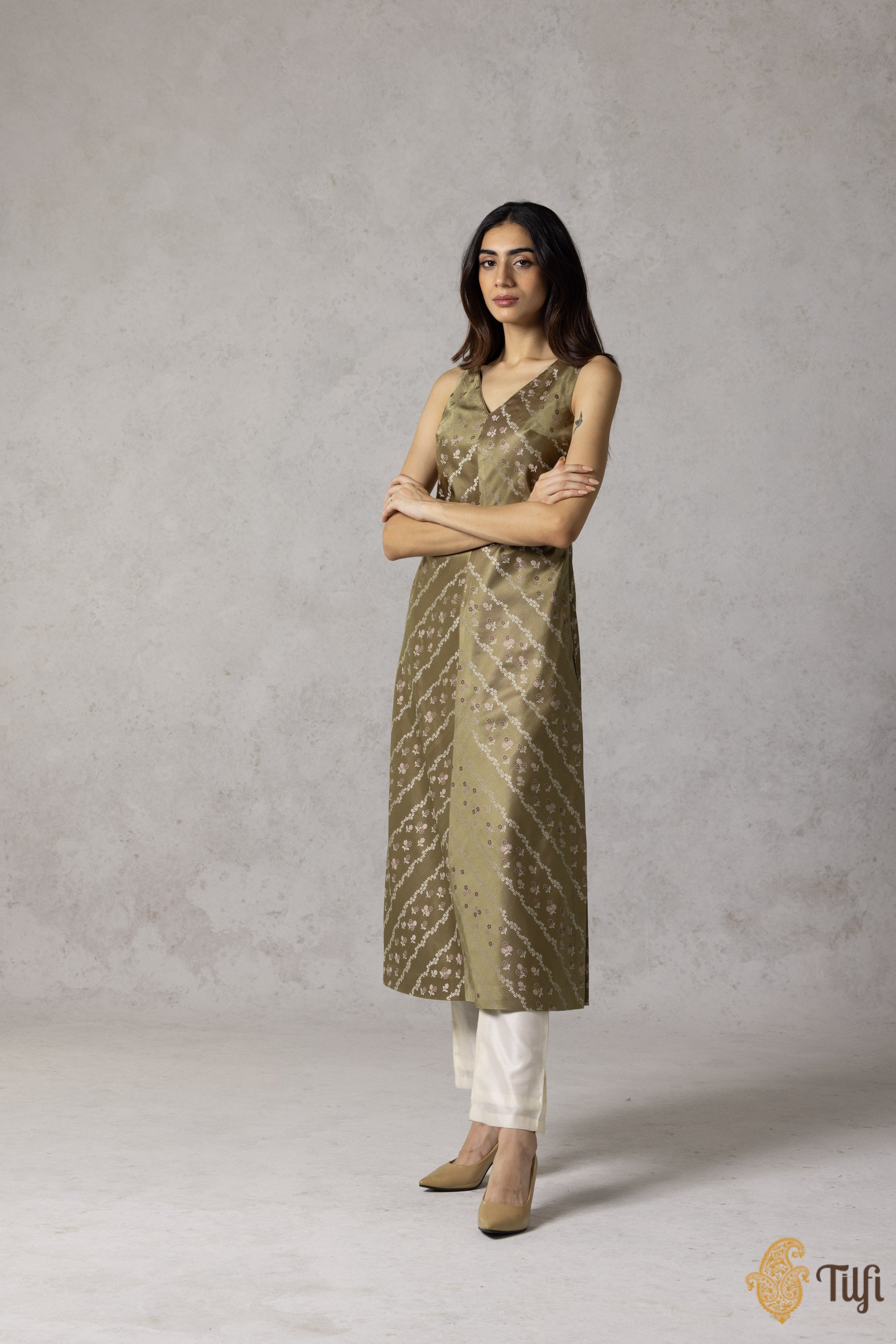 banarasi dress neck design Neck Banarsi Suit Sleeves Design Banarasi Dress Neck Design Banarasi Suit Neck Design Banarasi
