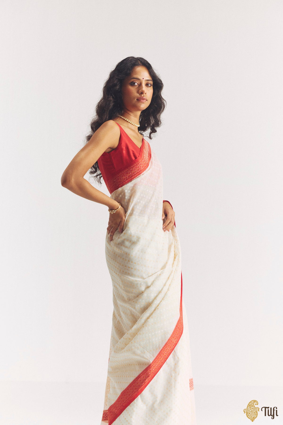 'Maitreyi' White-Red Pure Cotton Real Zari Banarasi Handloom Saree