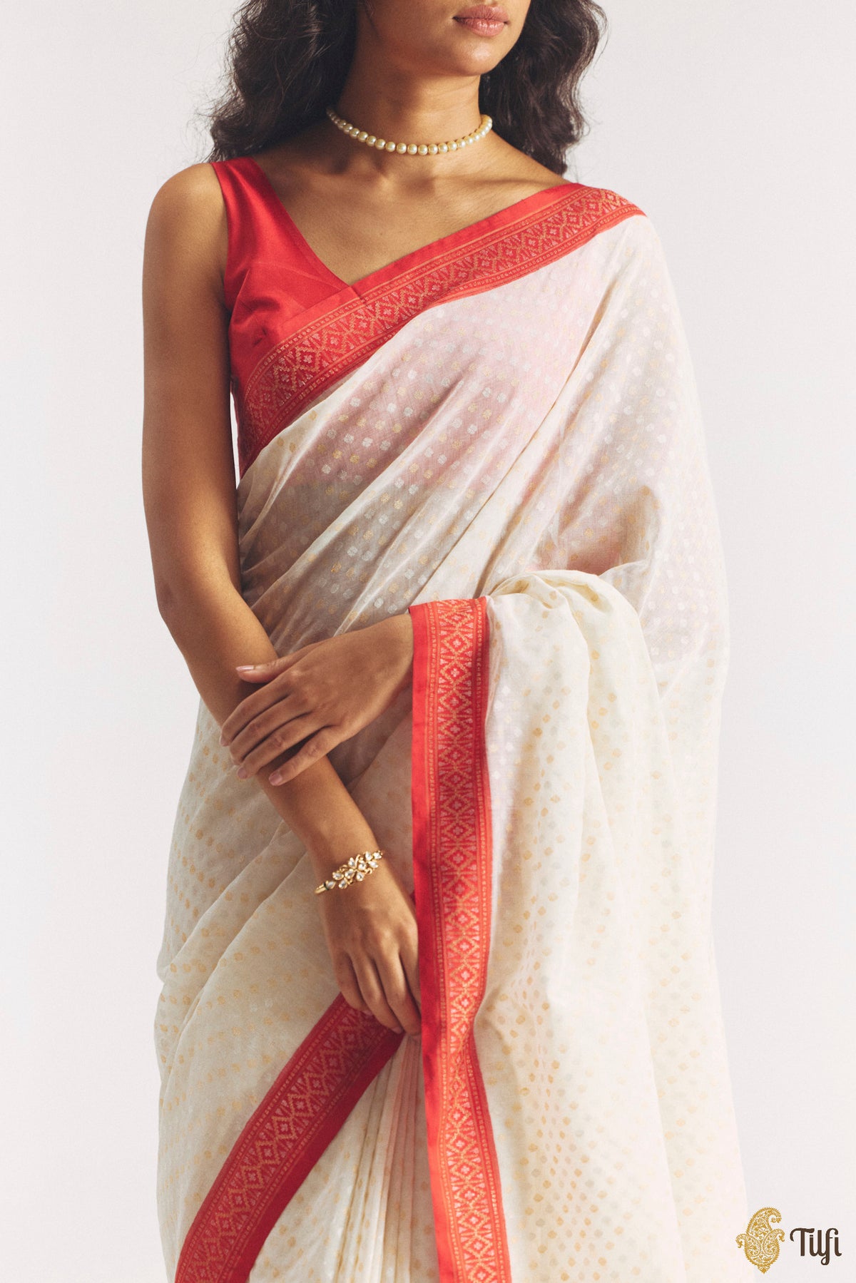 'Maitreyi' White-Red Pure Cotton Real Zari Banarasi Handloom Saree