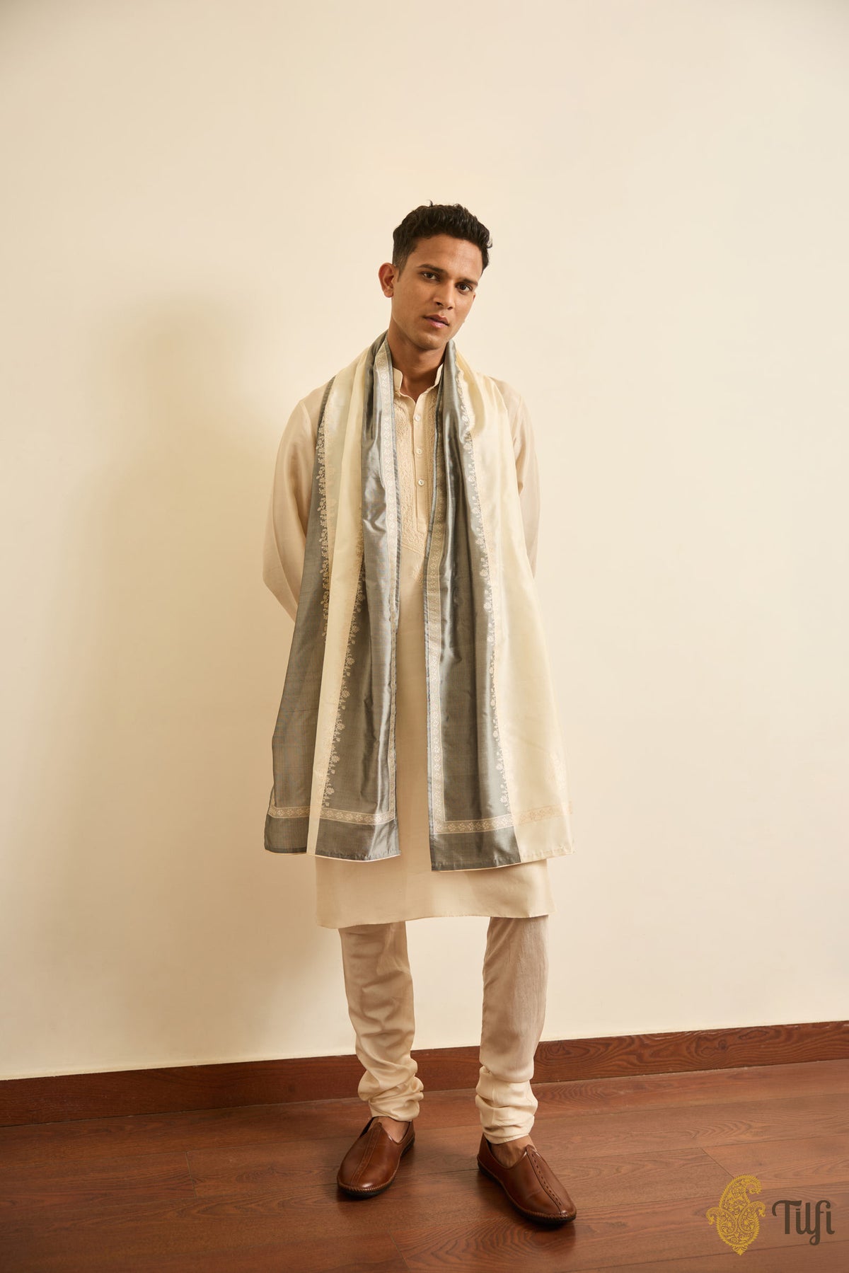 Off-White-Grey Pure Katan Silk Banarasi Handloom Stole