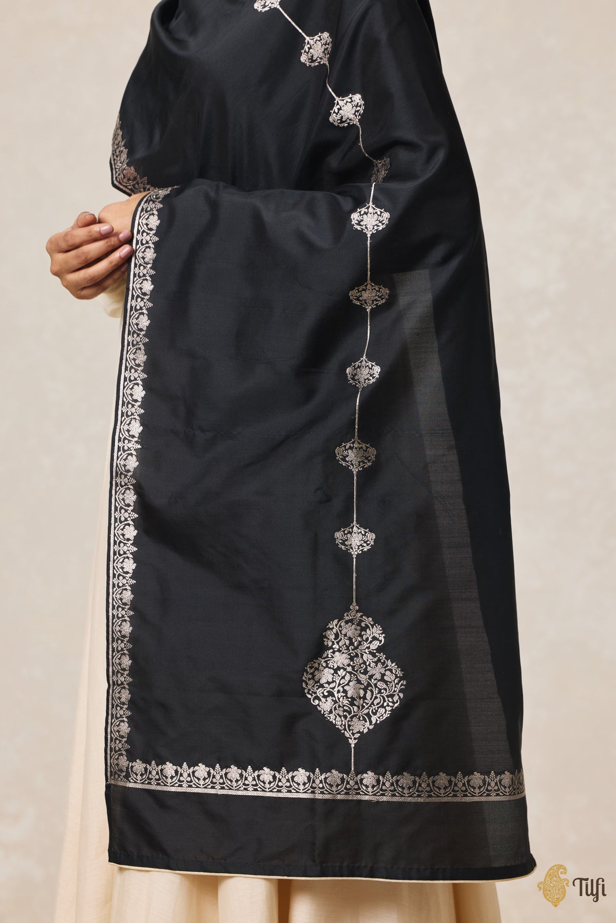 Pre-Order: Black Pure Katan Silk Banarasi Handloom Stole