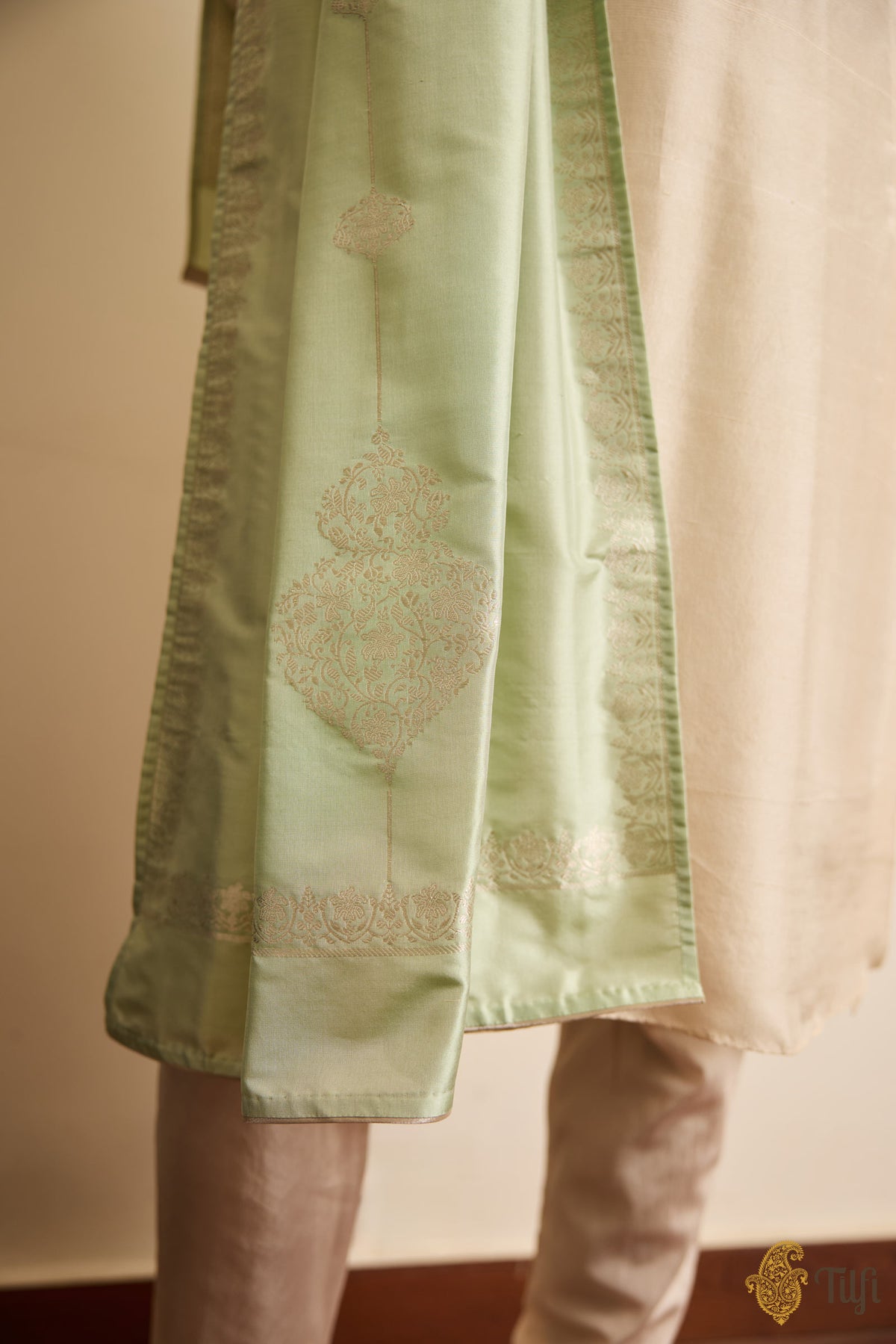 Mint Green Pure Katan Silk Banarasi Handloom Stole