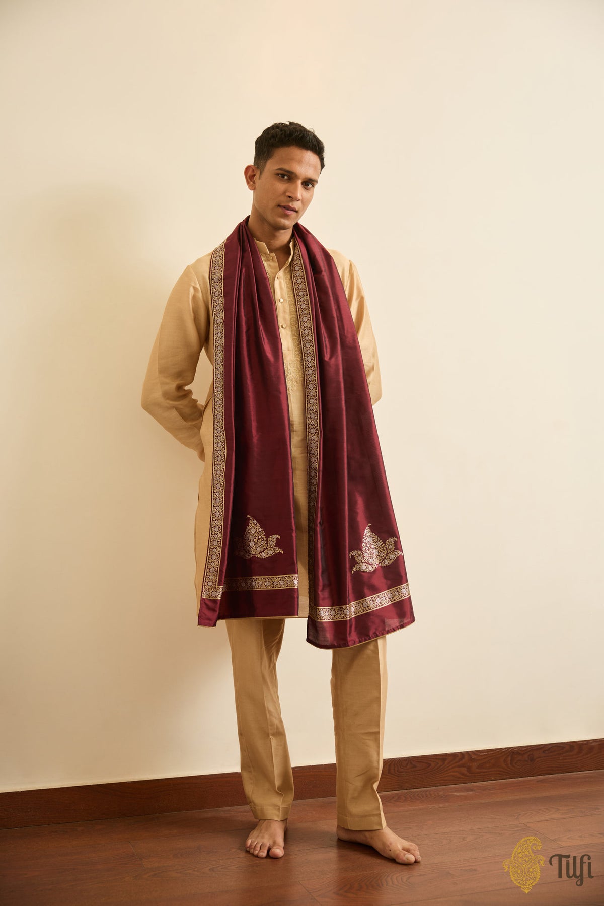 Maroon Pure Katan Silk Banarasi Handloom Stole