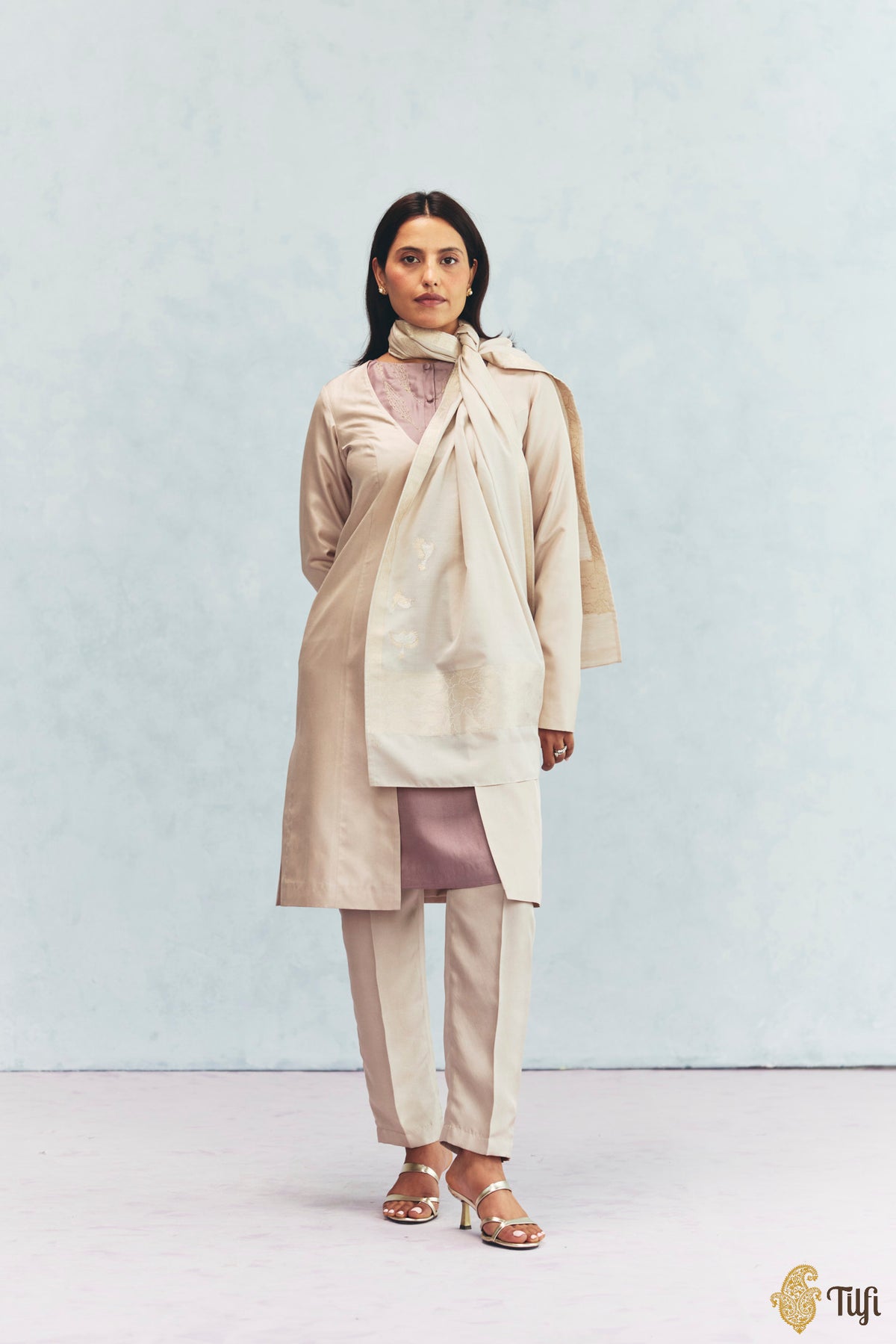 'Celine' Off White Silk-Pashmina Wool Banarasi Handloom Stole