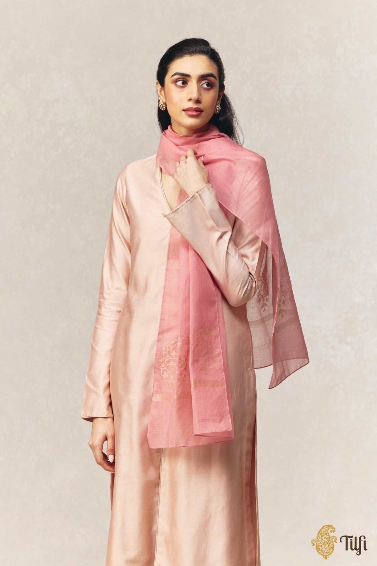 Pink Pure Cotton Plain Real Zari Paisley Boota on Pallu Jamdani Stole