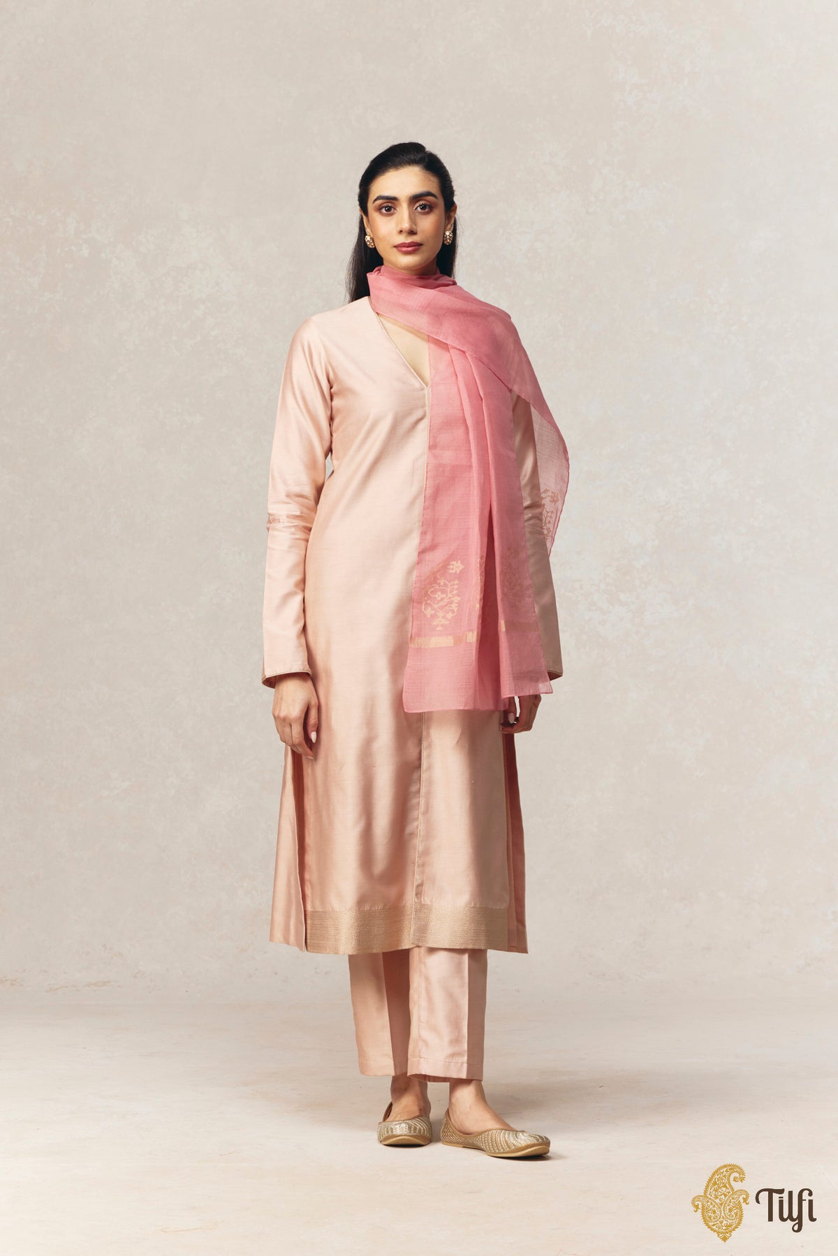 Pink Pure Cotton Plain Real Zari Paisley Boota on Pallu Jamdani Stole