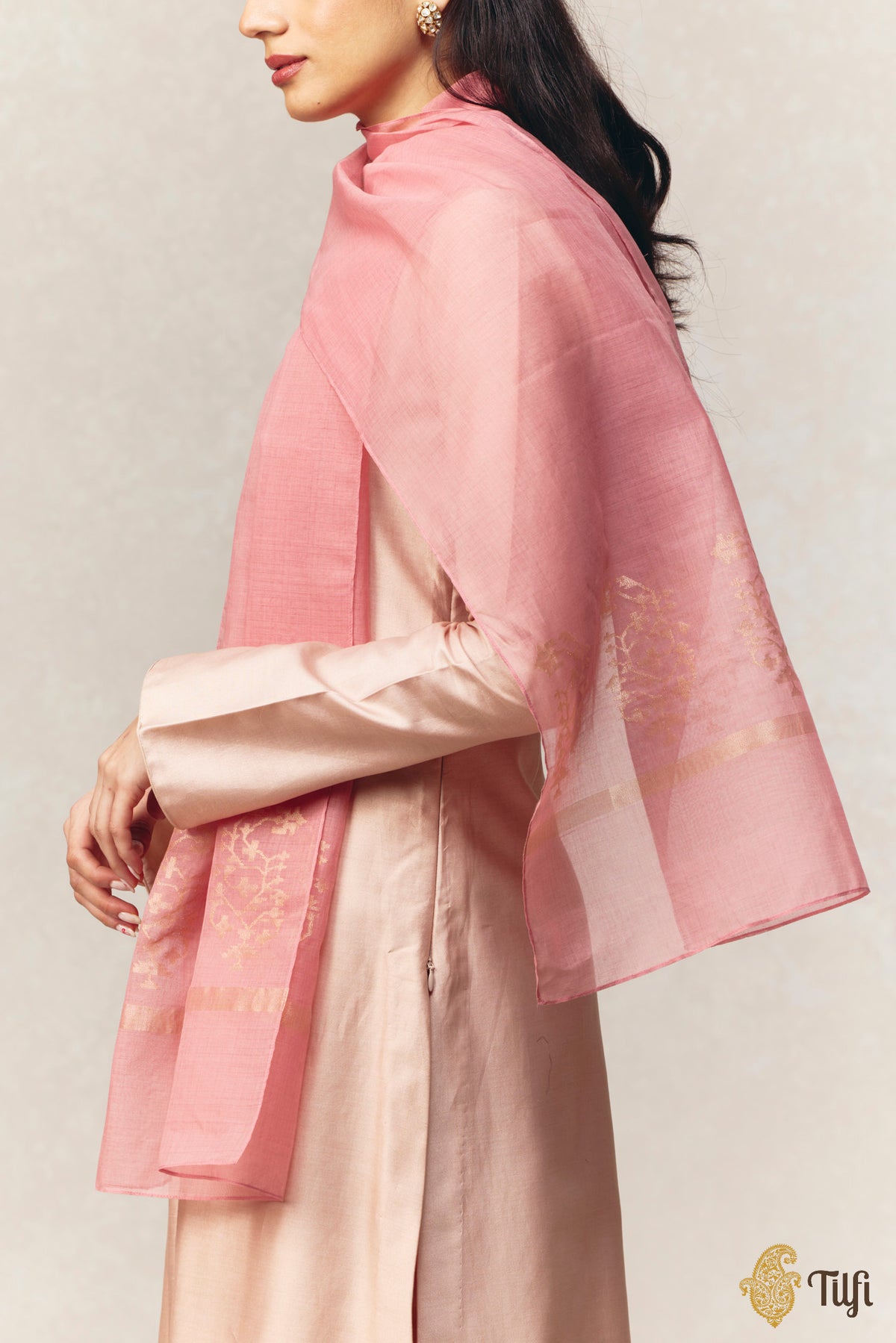 Pink Pure Cotton Plain Real Zari Paisley Boota on Pallu Jamdani Stole