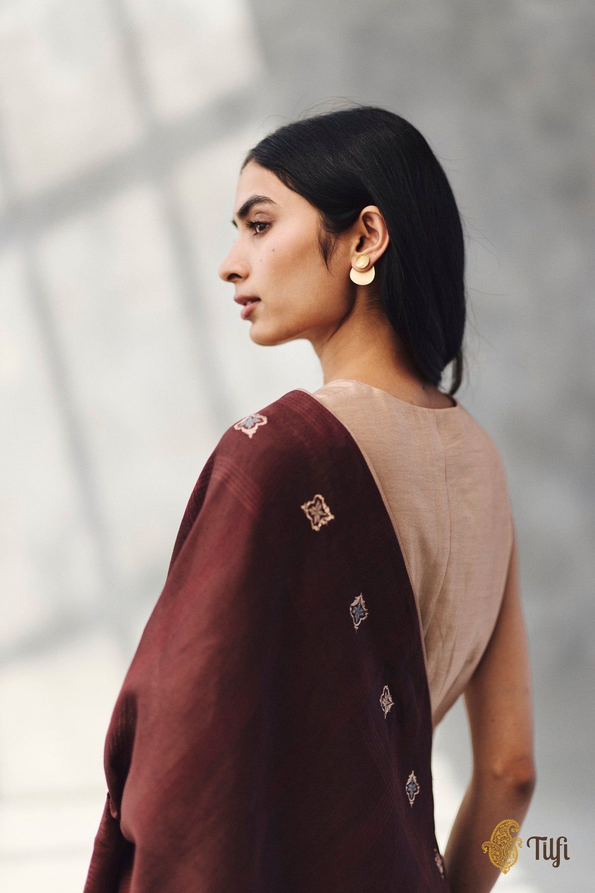 'Arpita' Dark Brown Pure Cotton Linen Banarasi Handloom Saree