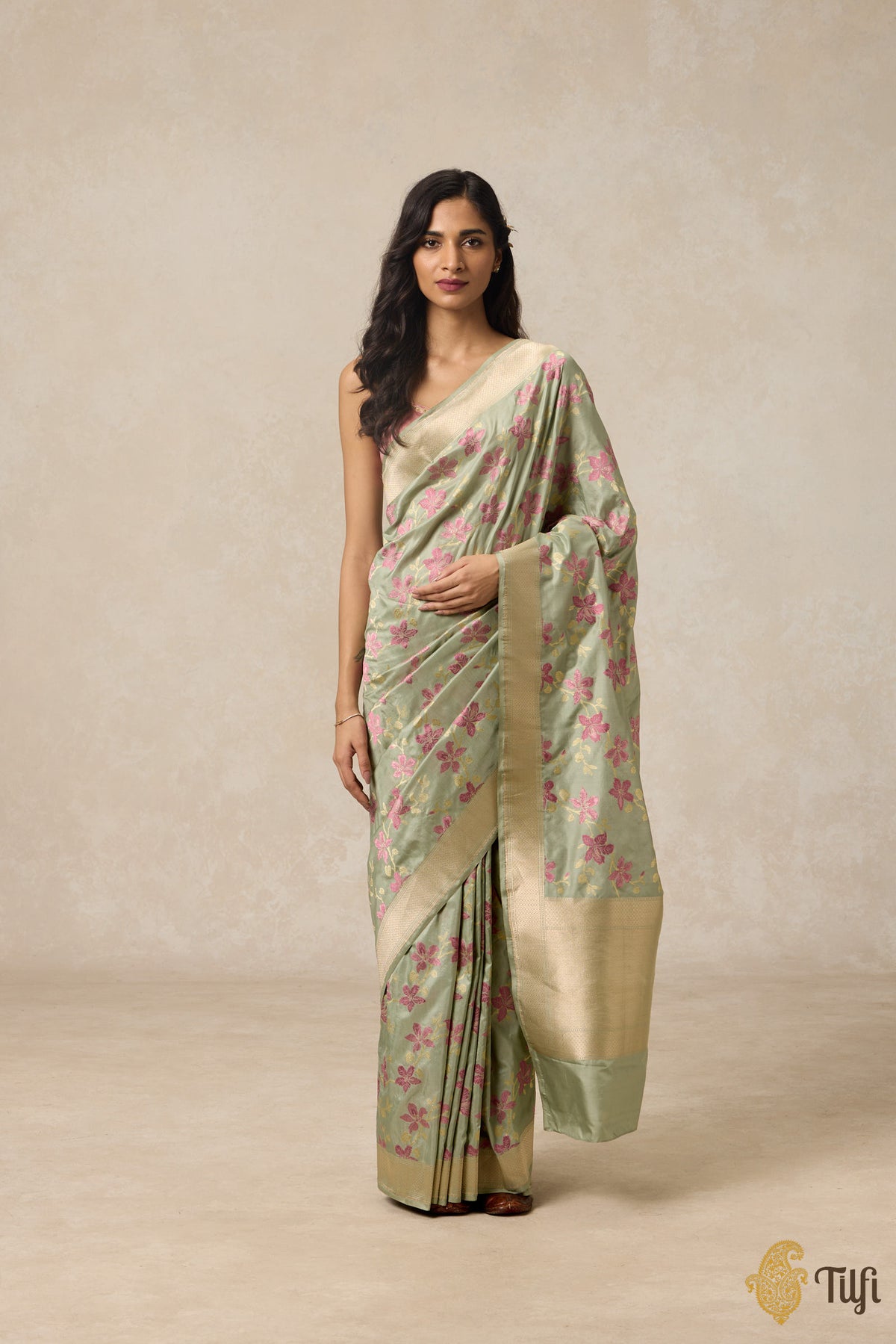 &#39;Kachnar&#39; Pastel Sage Pure Katan Silk Banarasi Handloom Saree