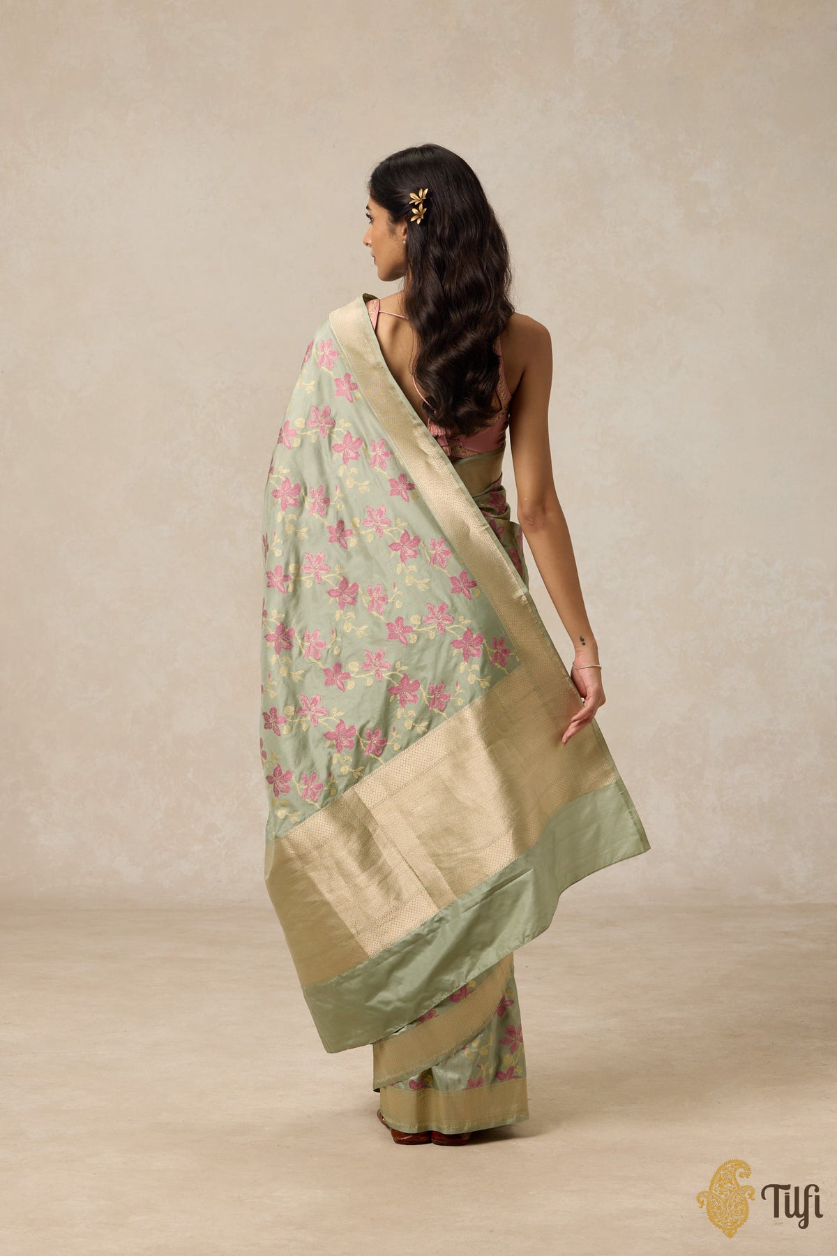 &#39;Kachnar&#39; Pastel Sage Pure Katan Silk Banarasi Handloom Saree