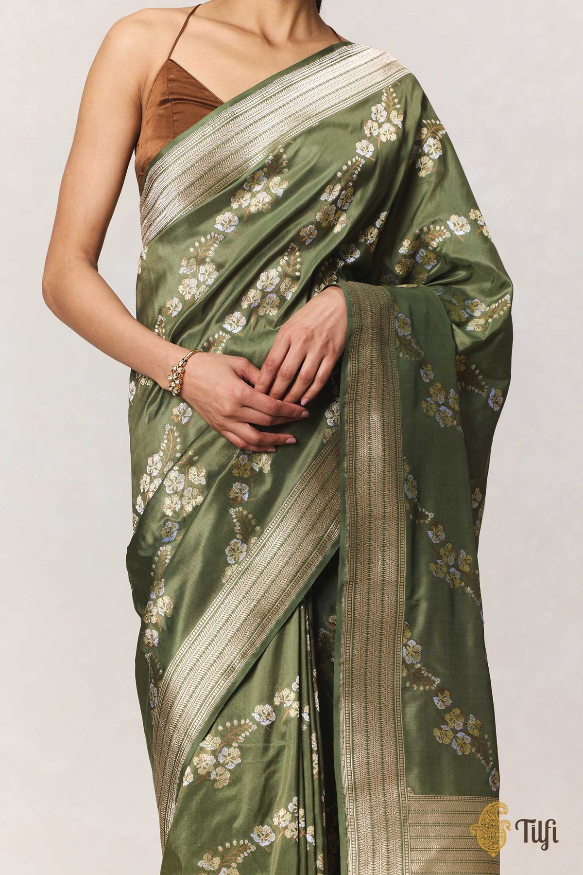 Pre-Order: 'Gulmohar' Green Pure Katan Silk Banarasi Handloom Saree