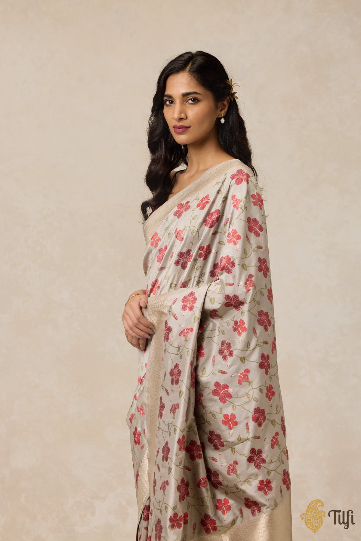 &#39;Hibiscus&#39; Pastel Grey Pure Katan Silk Banarasi Handloom Saree