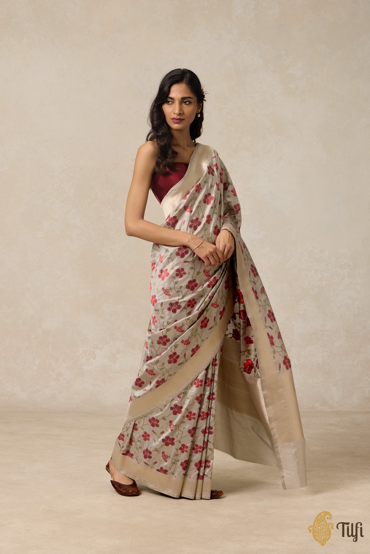 &#39;Hibiscus&#39; Pastel Grey Pure Katan Silk Banarasi Handloom Saree