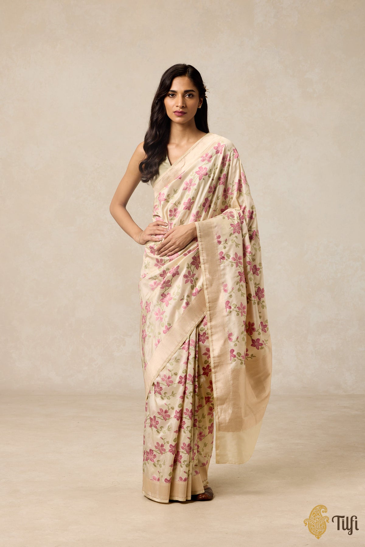 &#39;Kachnar&#39; Off White Pure Katan Silk Banarasi Handloom Saree