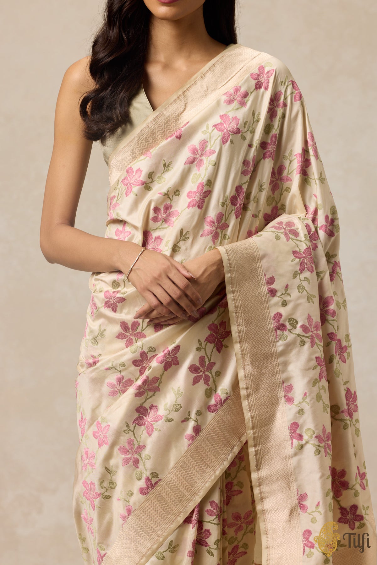 &#39;Kachnar&#39; Off White Pure Katan Silk Banarasi Handloom Saree