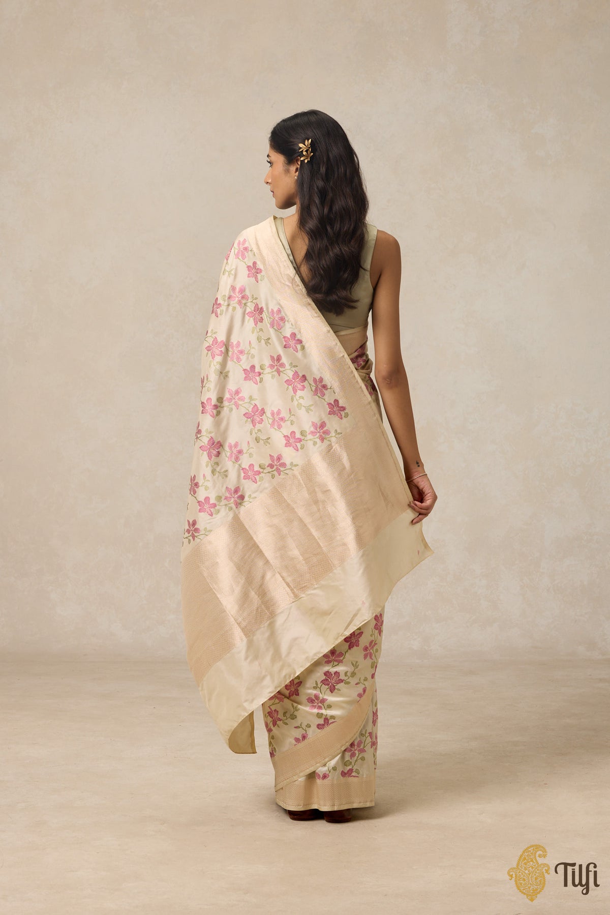 &#39;Kachnar&#39; Off White Pure Katan Silk Banarasi Handloom Saree