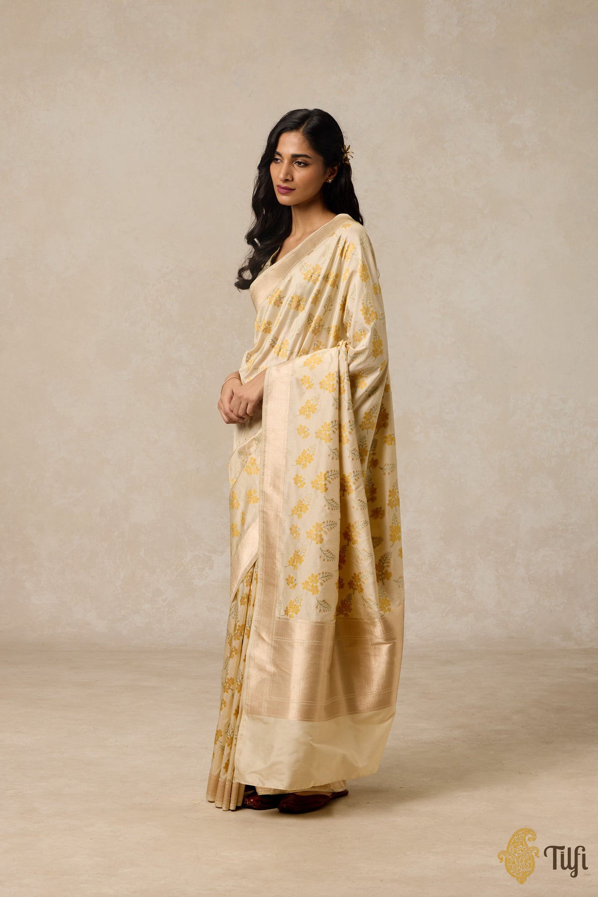 Pre-Order: &#39;Amaltas&#39; Off White Pure Katan Silk Banarasi Handloom Saree