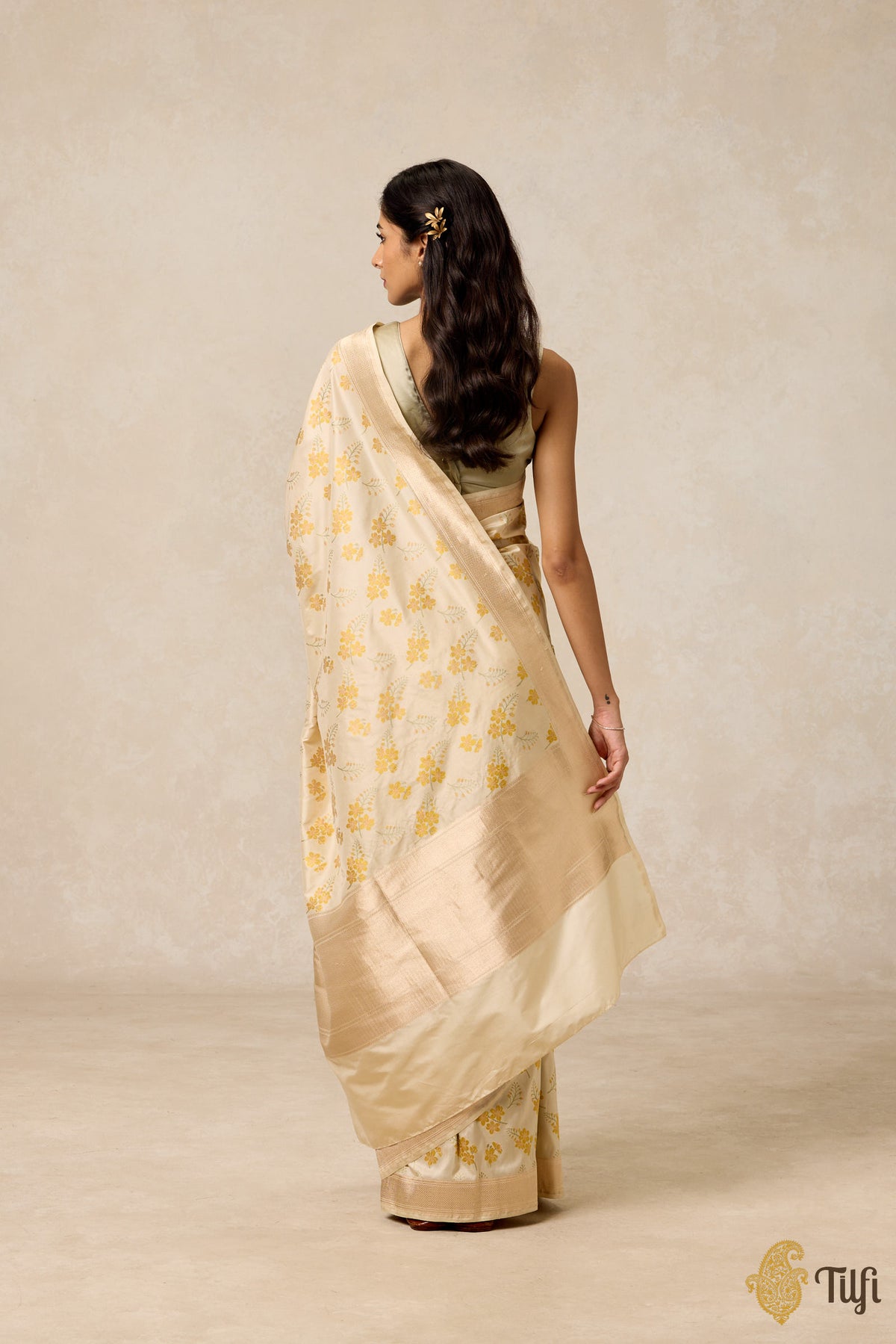 Pre-Order: &#39;Amaltas&#39; Off White Pure Katan Silk Banarasi Handloom Saree